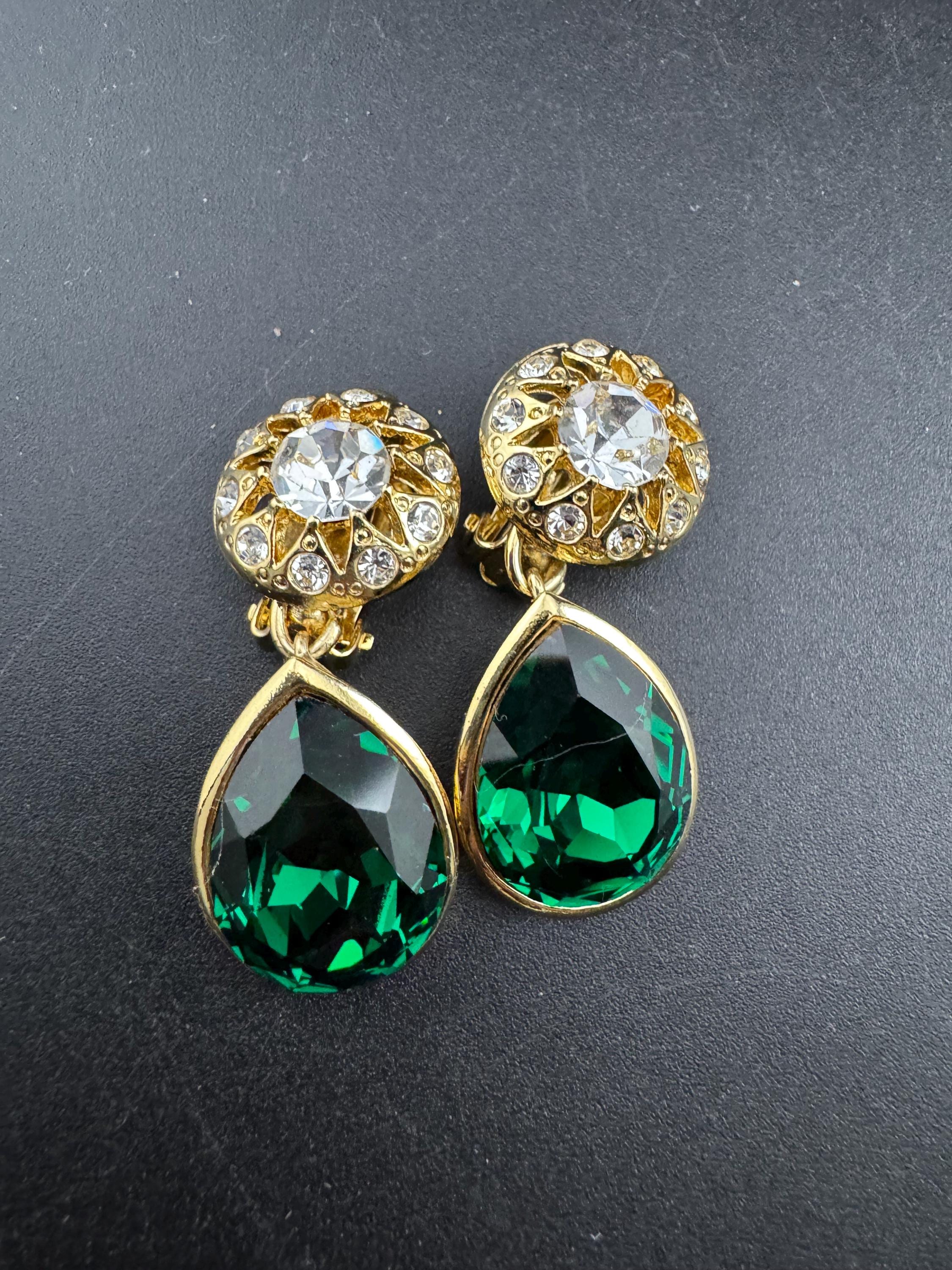 Emerald Green teardrop Crystal clip on dangly Earrings: Swarovski, Gold Tone, 1980s Stock