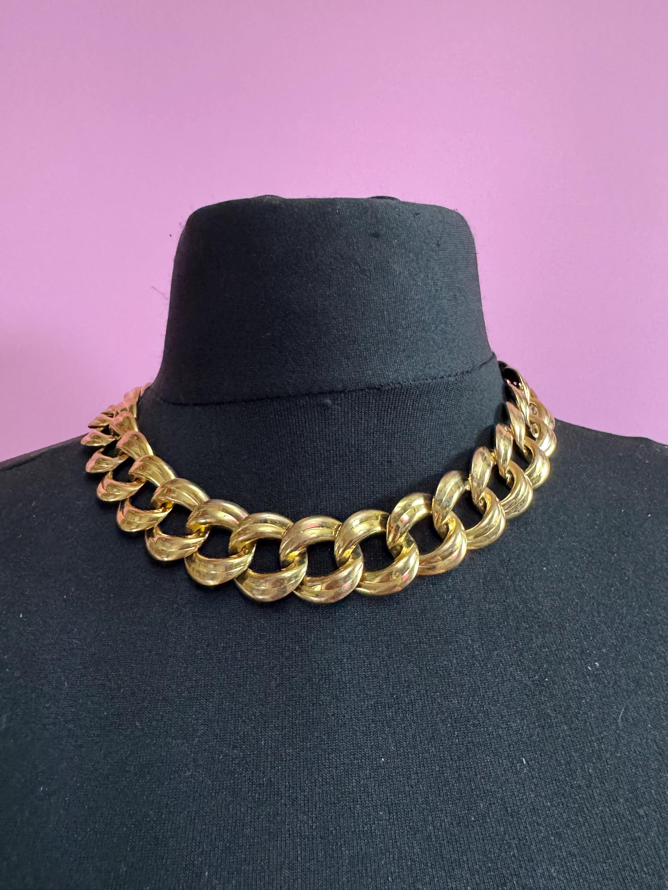 1980s wide link gold tone curb link choker necklace, vintage