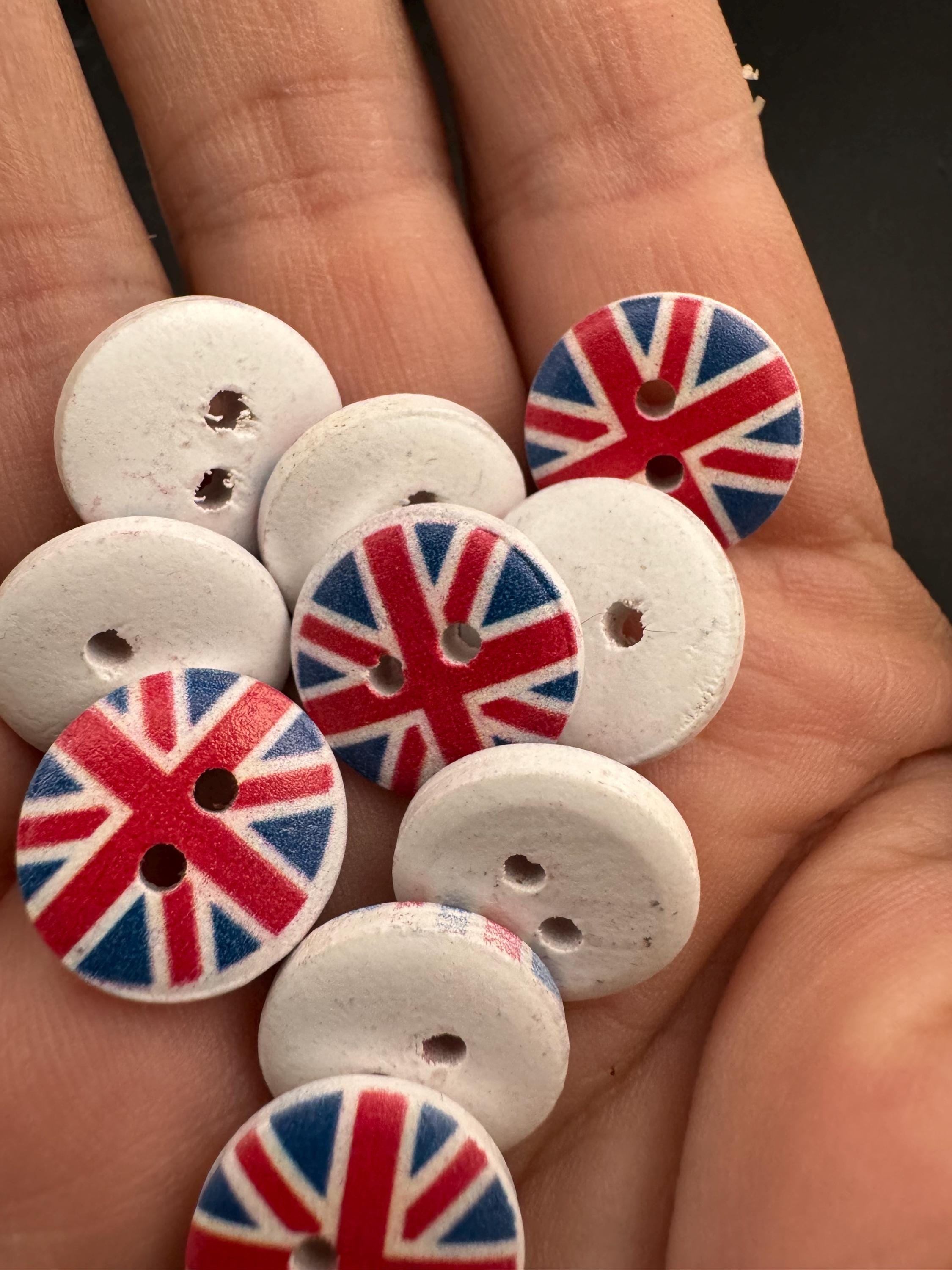 15mm wooden Union Jack buttons , Set of 10pcs UK flag