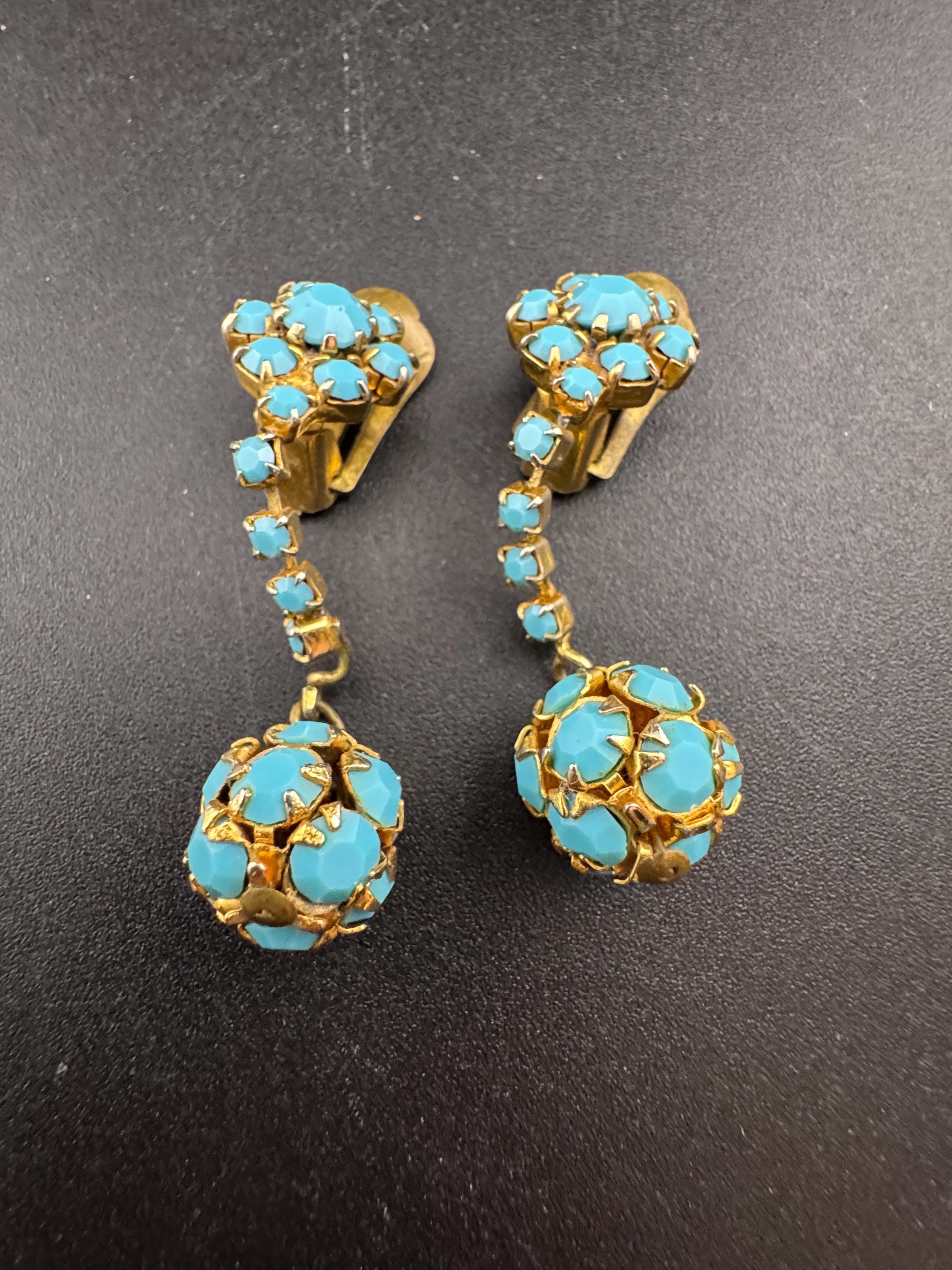 Vintage 1970s gold mesh Turquoise diamanté ball clip on earrings