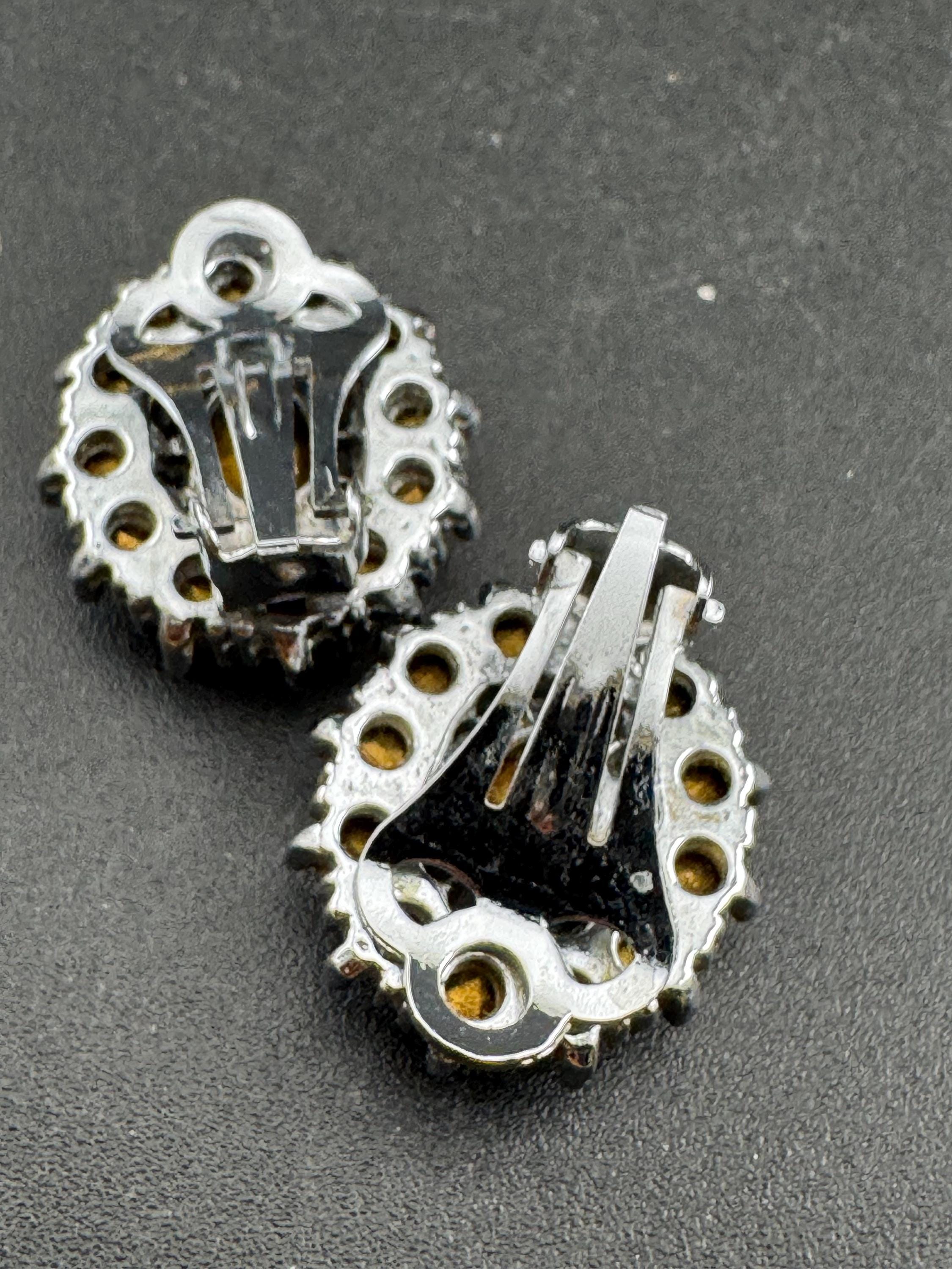 Vintage blue sapphire and clear glass diamanté clip on earrings, silver tone