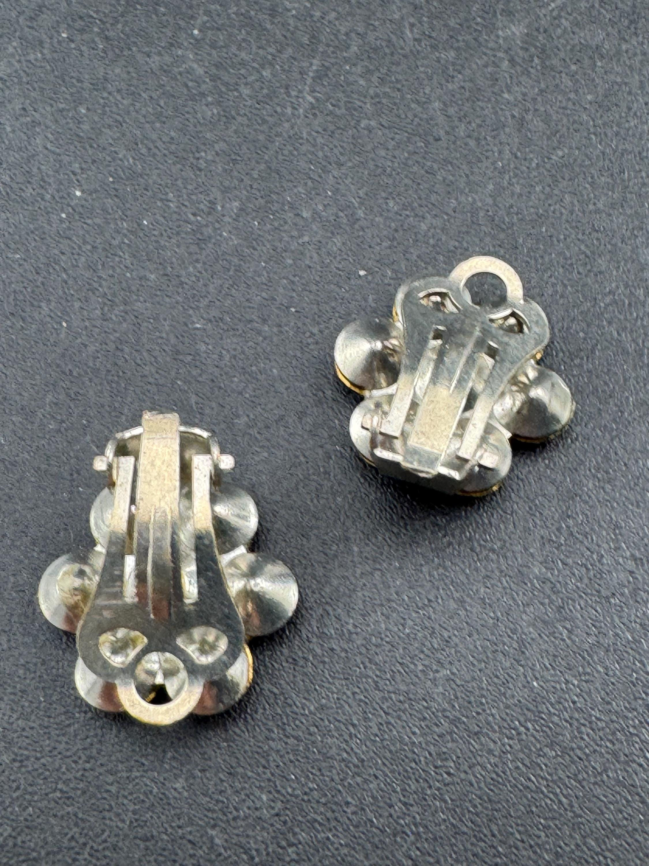 Dainty Vintage blue sapphire diamanté clip on earrings, silver tone