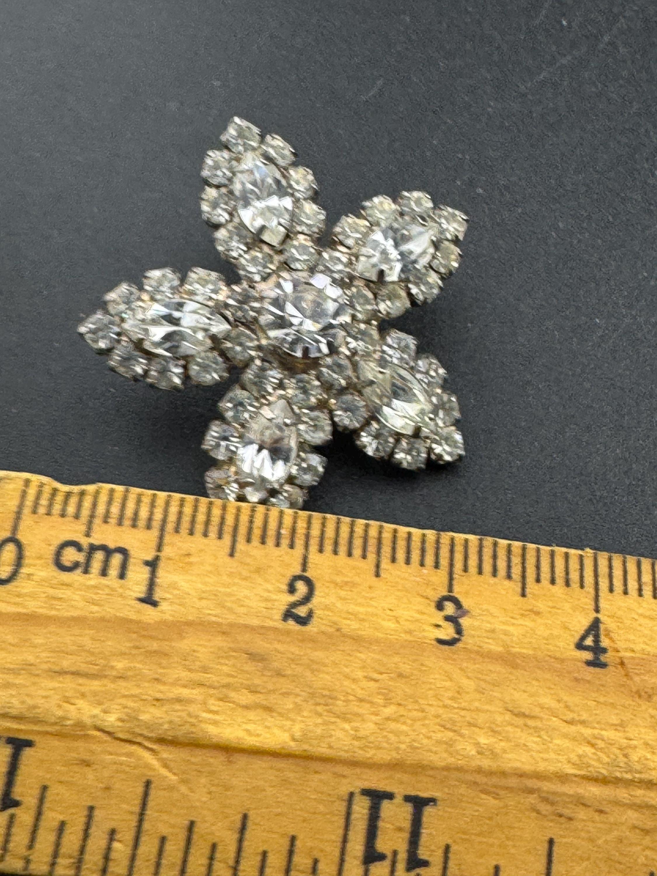 oversized vintage clear crystal Rhinestone star Clip On Earrings, silver tone studs