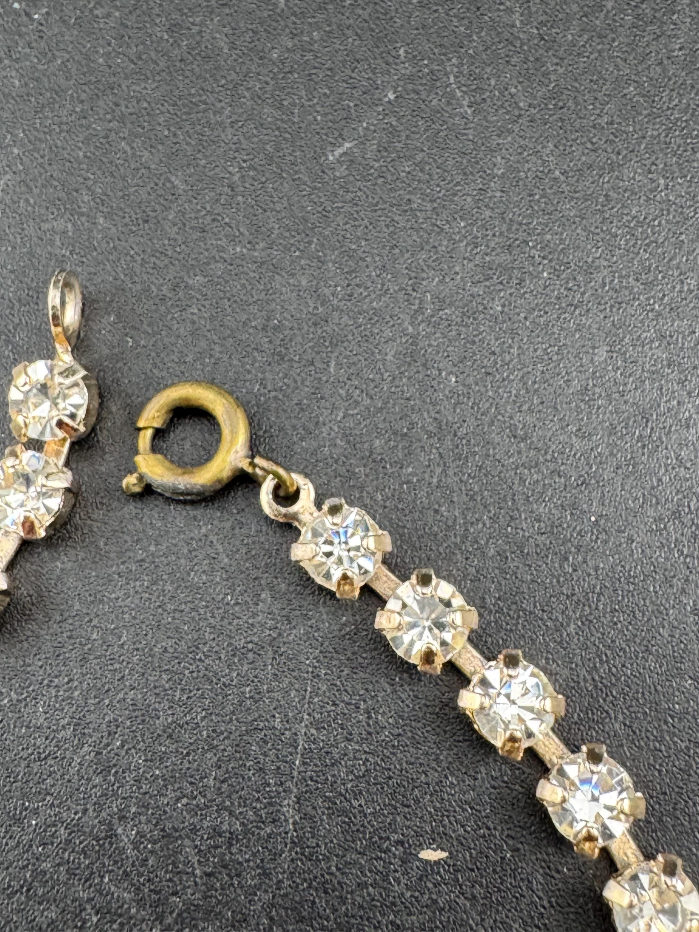 Vintage emerald green glass diamanté rhinestone cocktail bracelet, gold tone