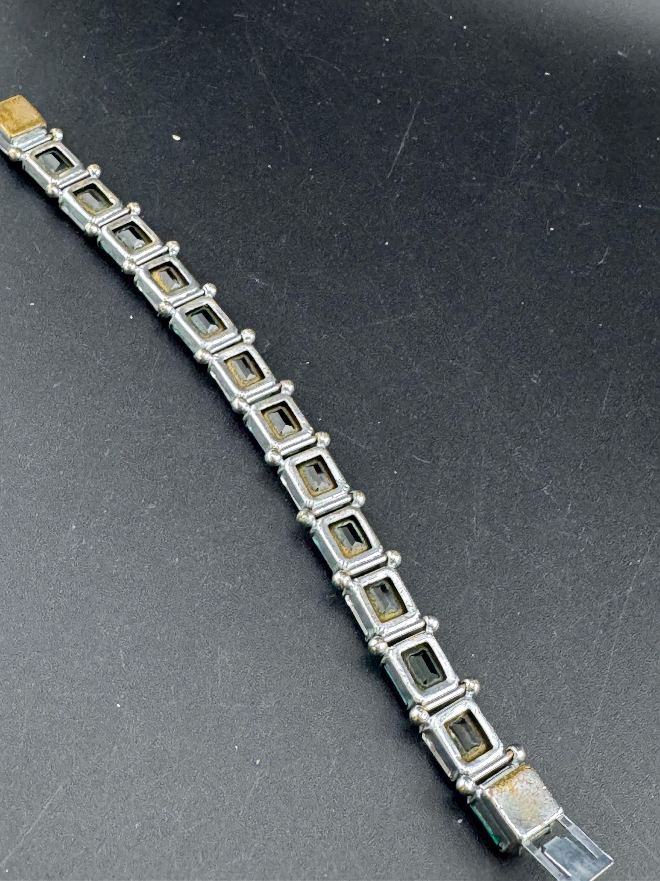 Vintage emerald green glass diamanté rhinestone cocktail bracelet, silver tone