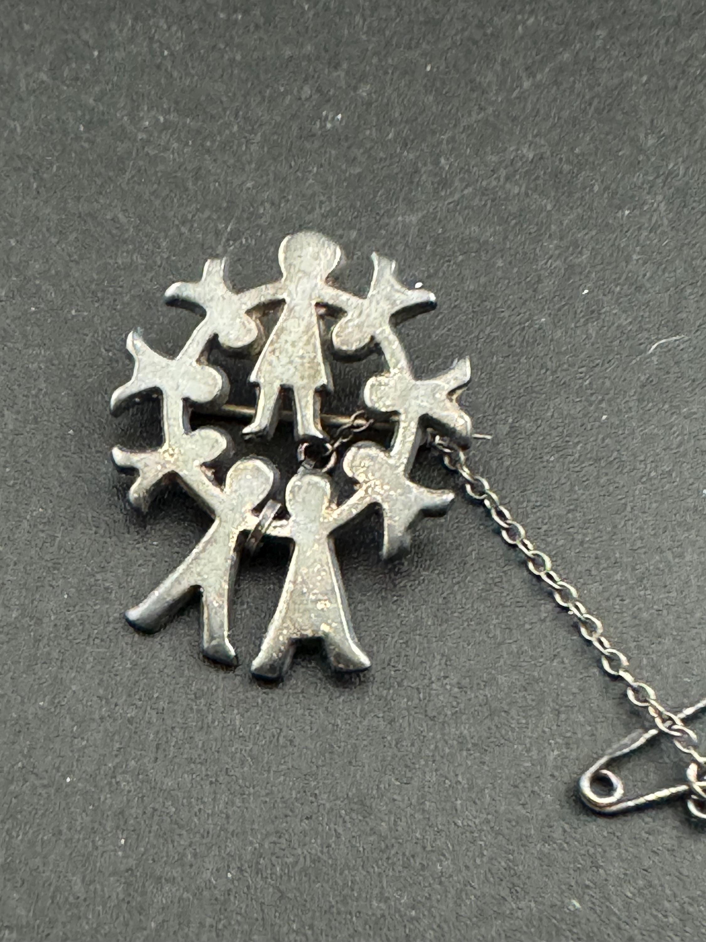 Modernist 925 silver peace circle of friends Brooch , MHV London hallmarks