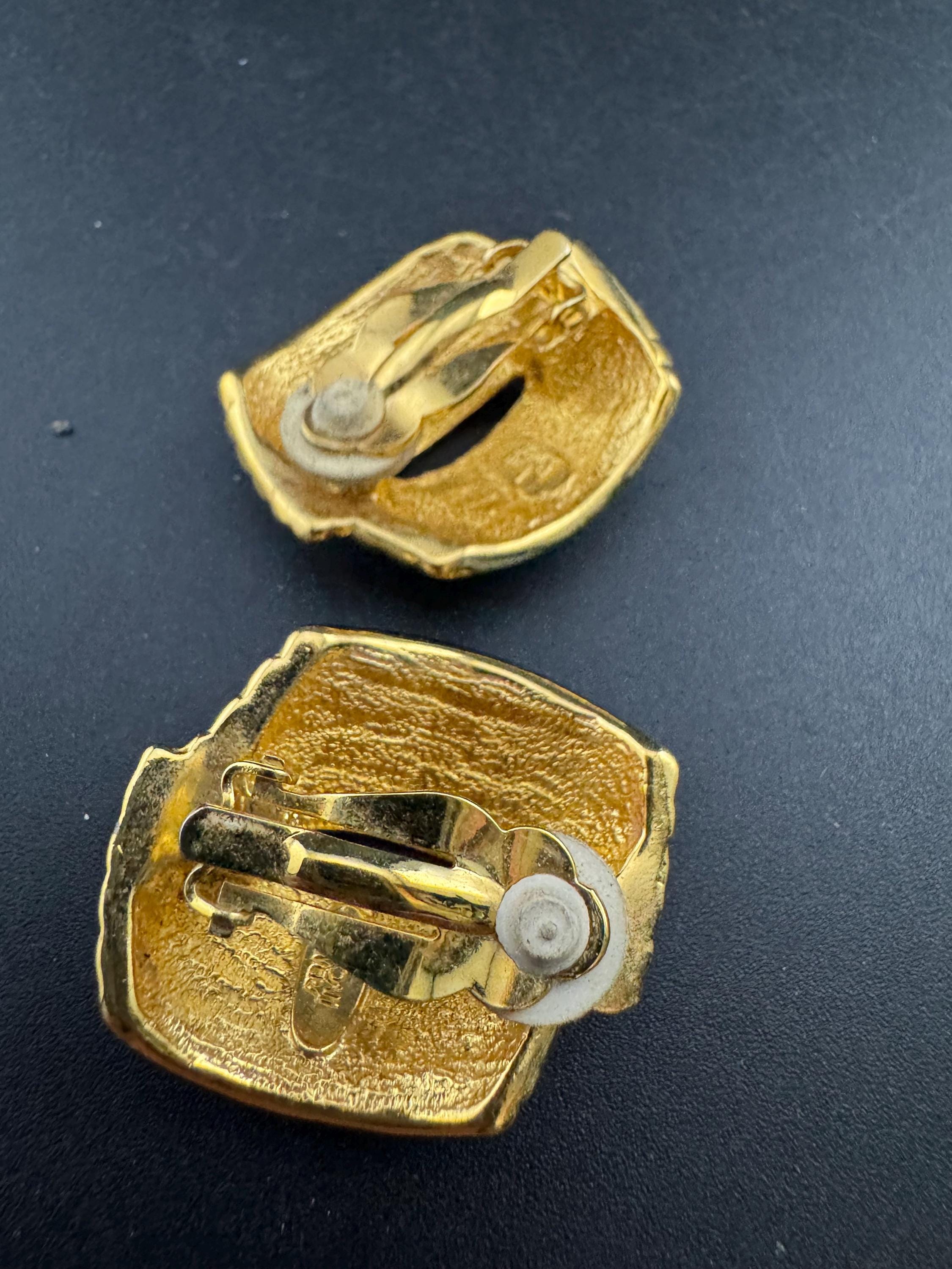 Joan rivers oversized gold plated clip on earrings