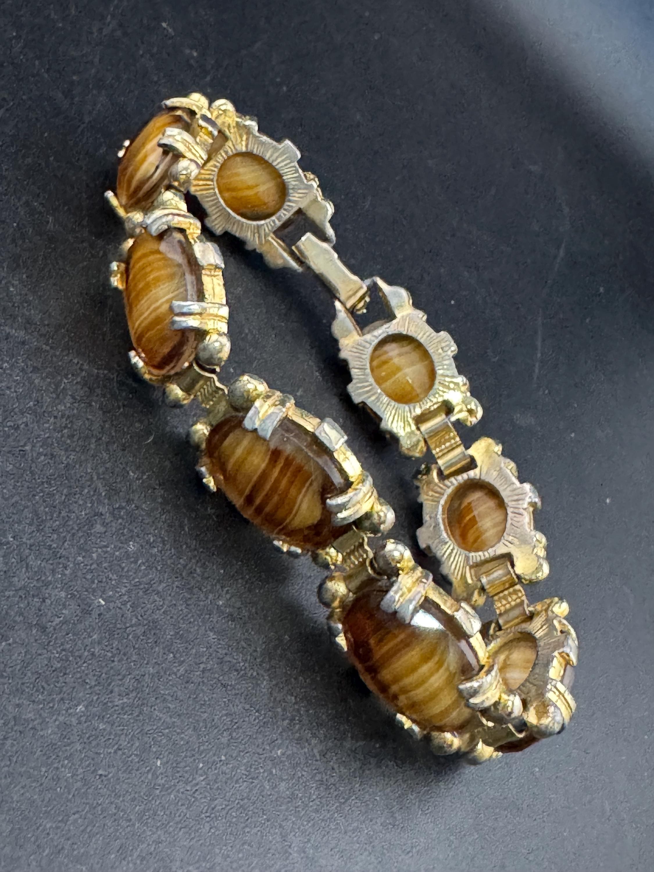 Vintage brown Gold Tone panel link cocktail bracelet, givre glass marbled cabochons