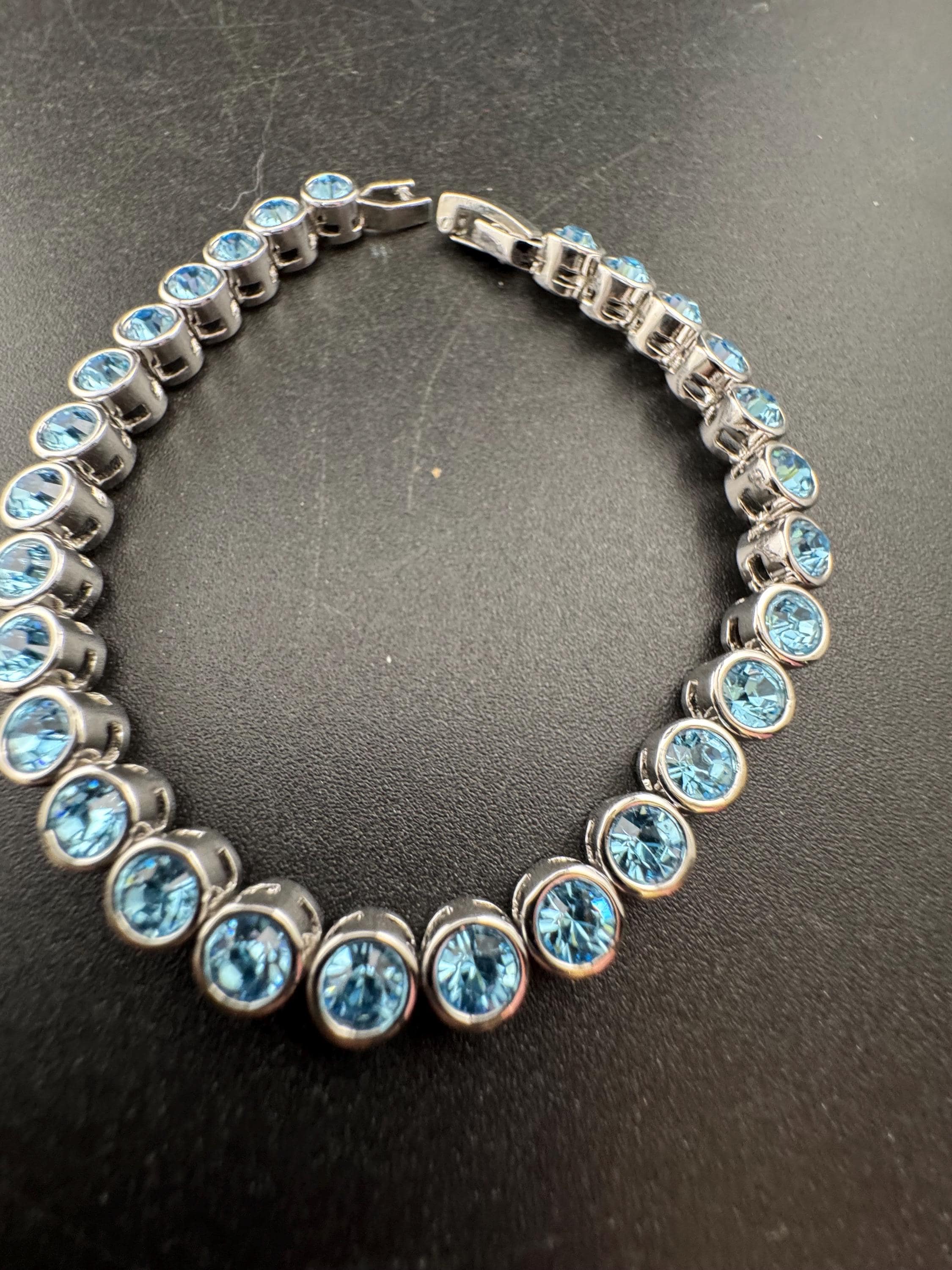 Vintage light Sapphire blue diamanté Crystal tennis bracelet, bezel fitting
