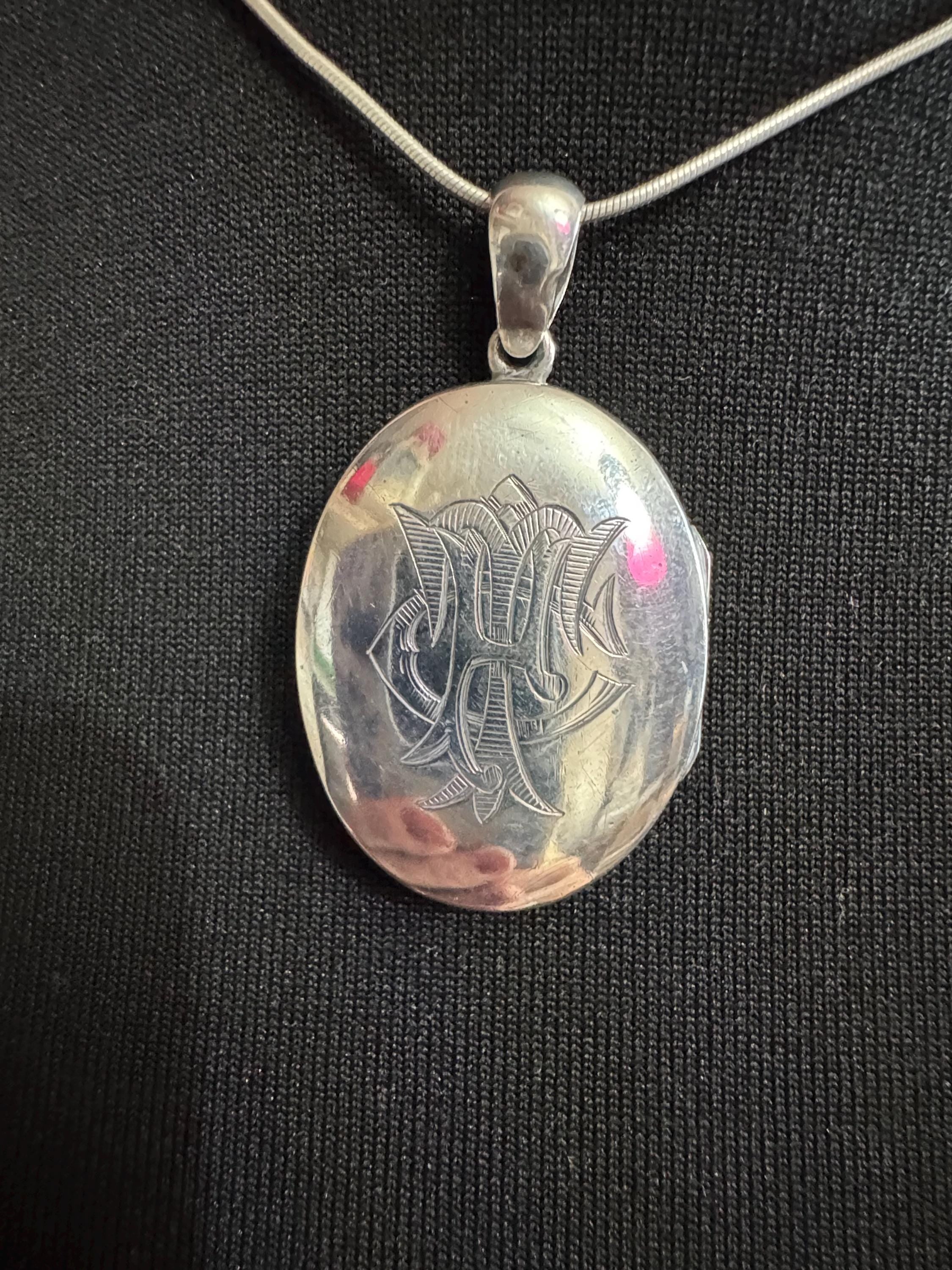 Victorian 1878 oval silver Photo locket , sterling 925 antique