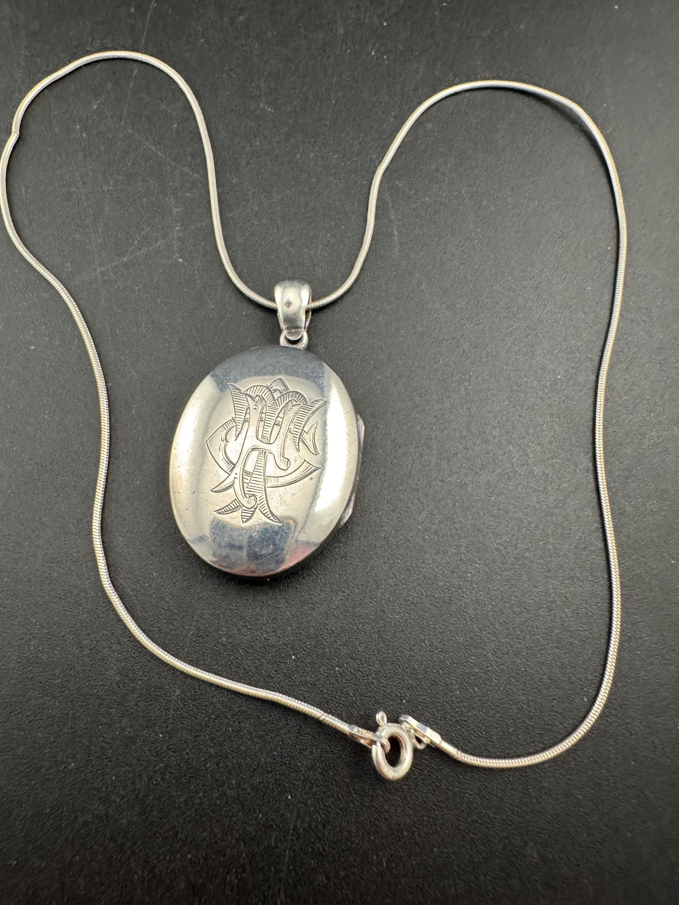 Victorian 1878 oval silver Photo locket , sterling 925 antique