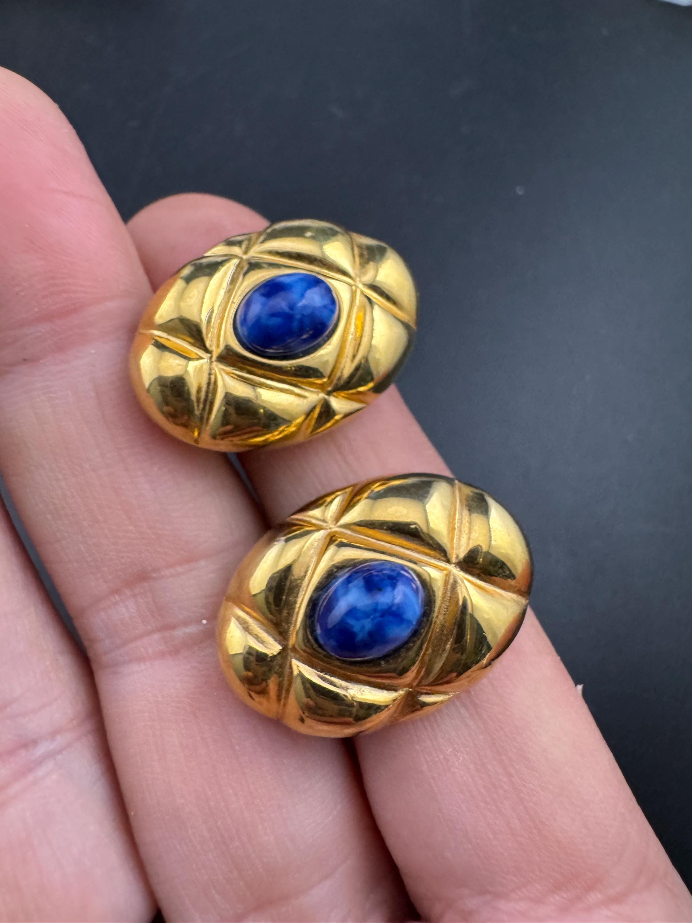 Vintage blue cabochon Clip On Earrings: Sapphire vintage Gripoix style