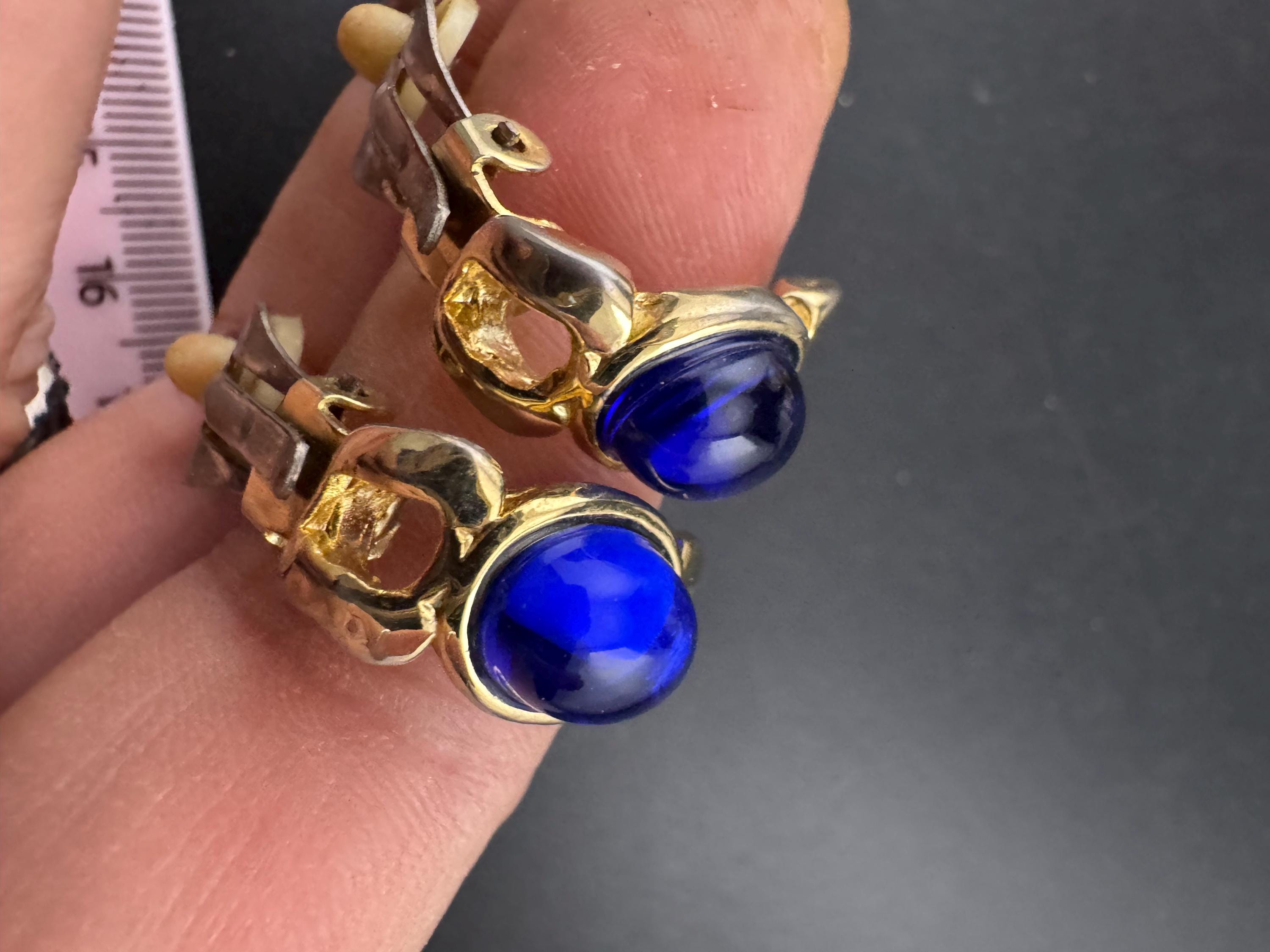 Vintage sapphire cabochon Clip On Earrings: oval half hoop Blue stones Gripoix style