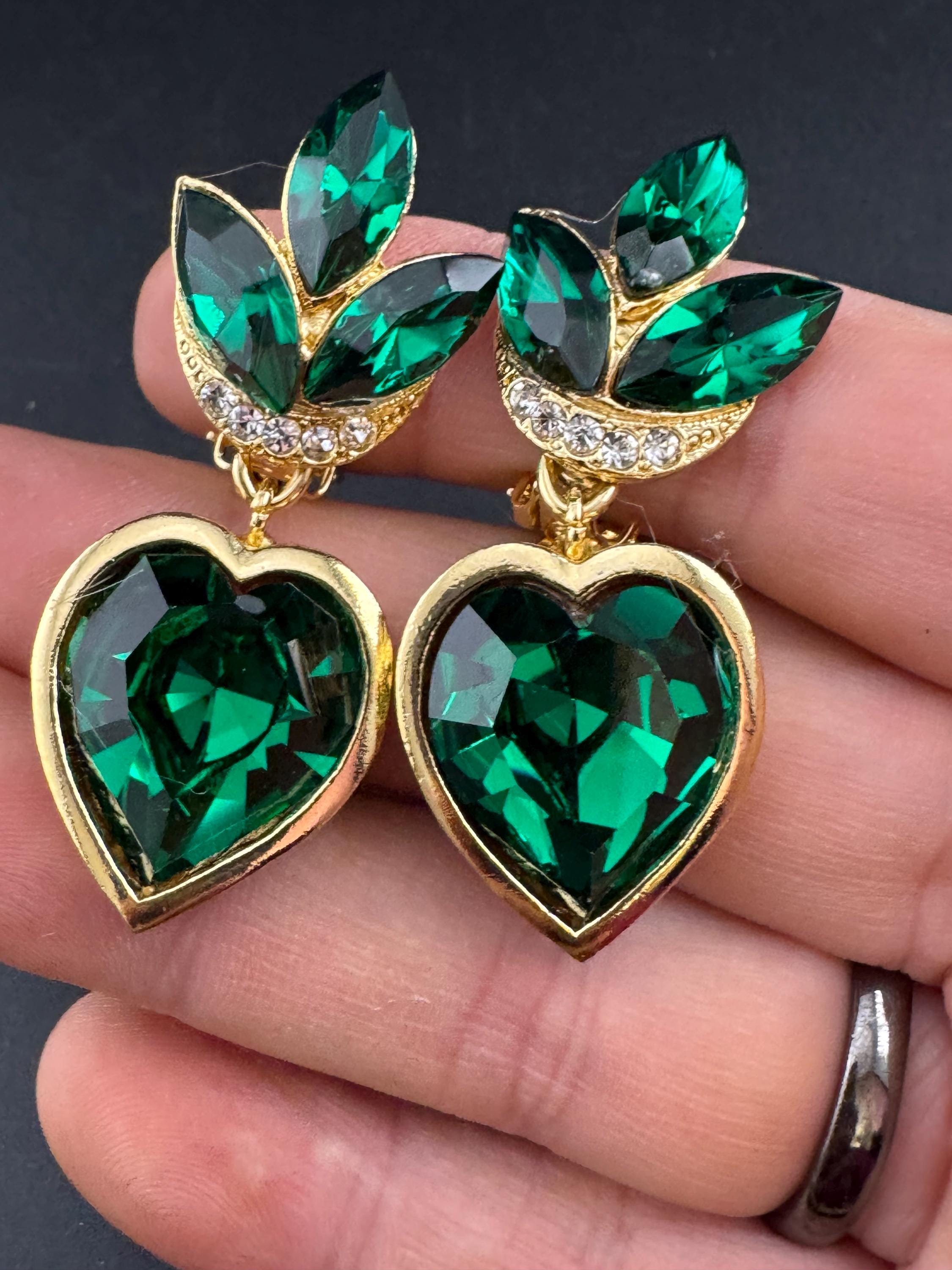 vintage emerald green Swarovski crystal love heart earrings, gold tone 1980s