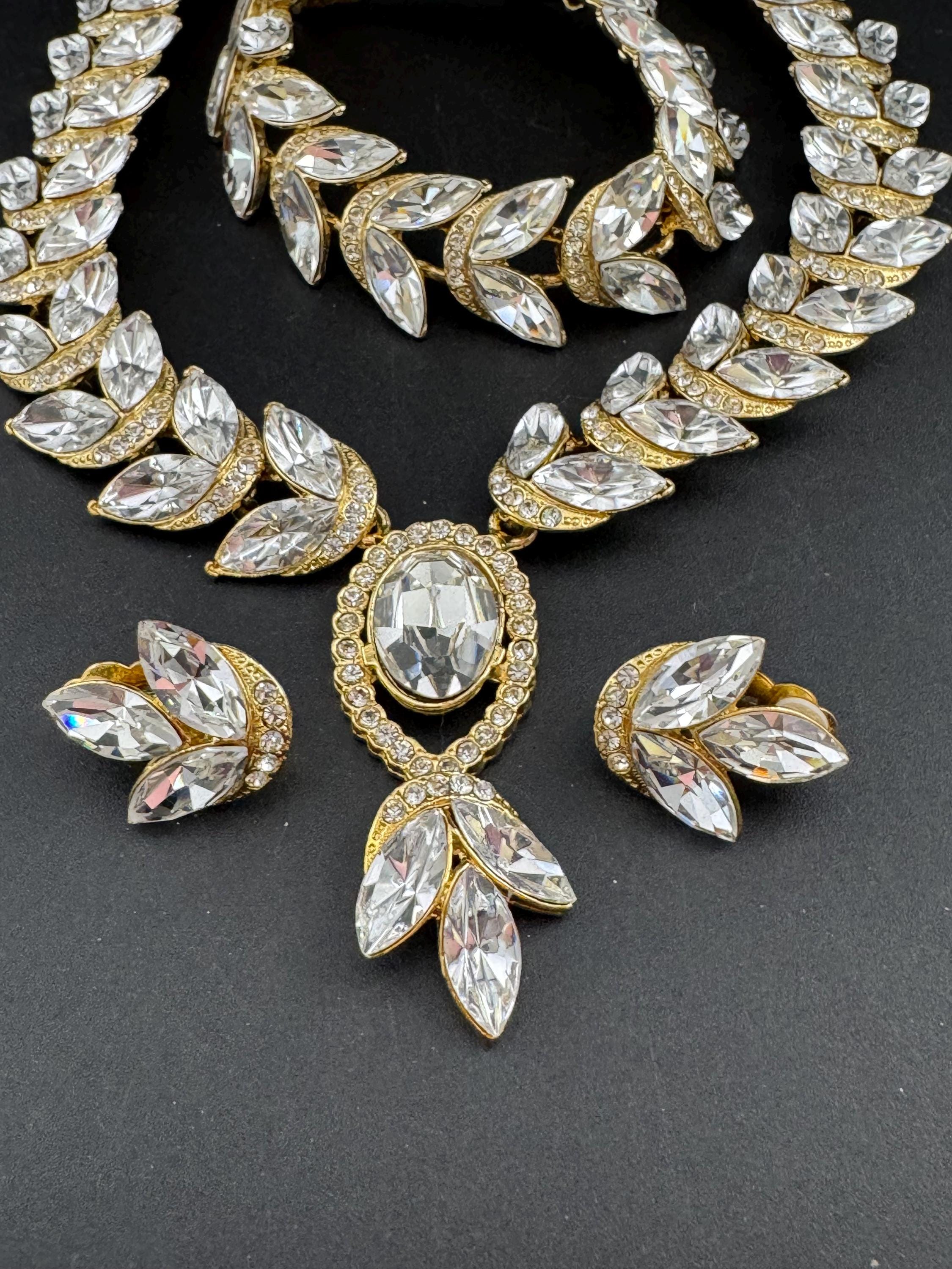 Vintage clear Swarovski crystal jewellery set, necklace,bracelet and clip on earrings, statement jewelry