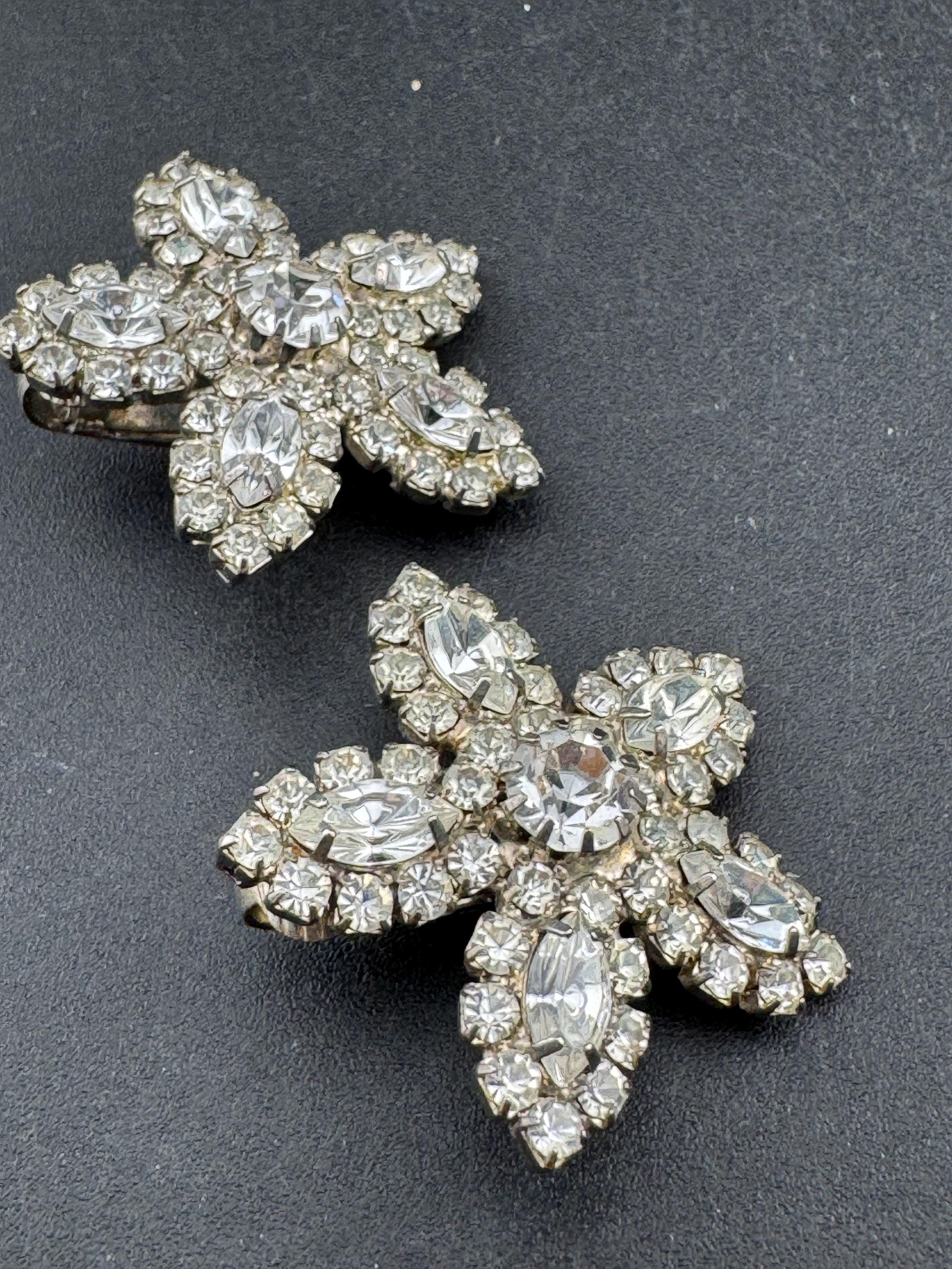 oversized vintage clear crystal Rhinestone star Clip On Earrings, silver tone studs