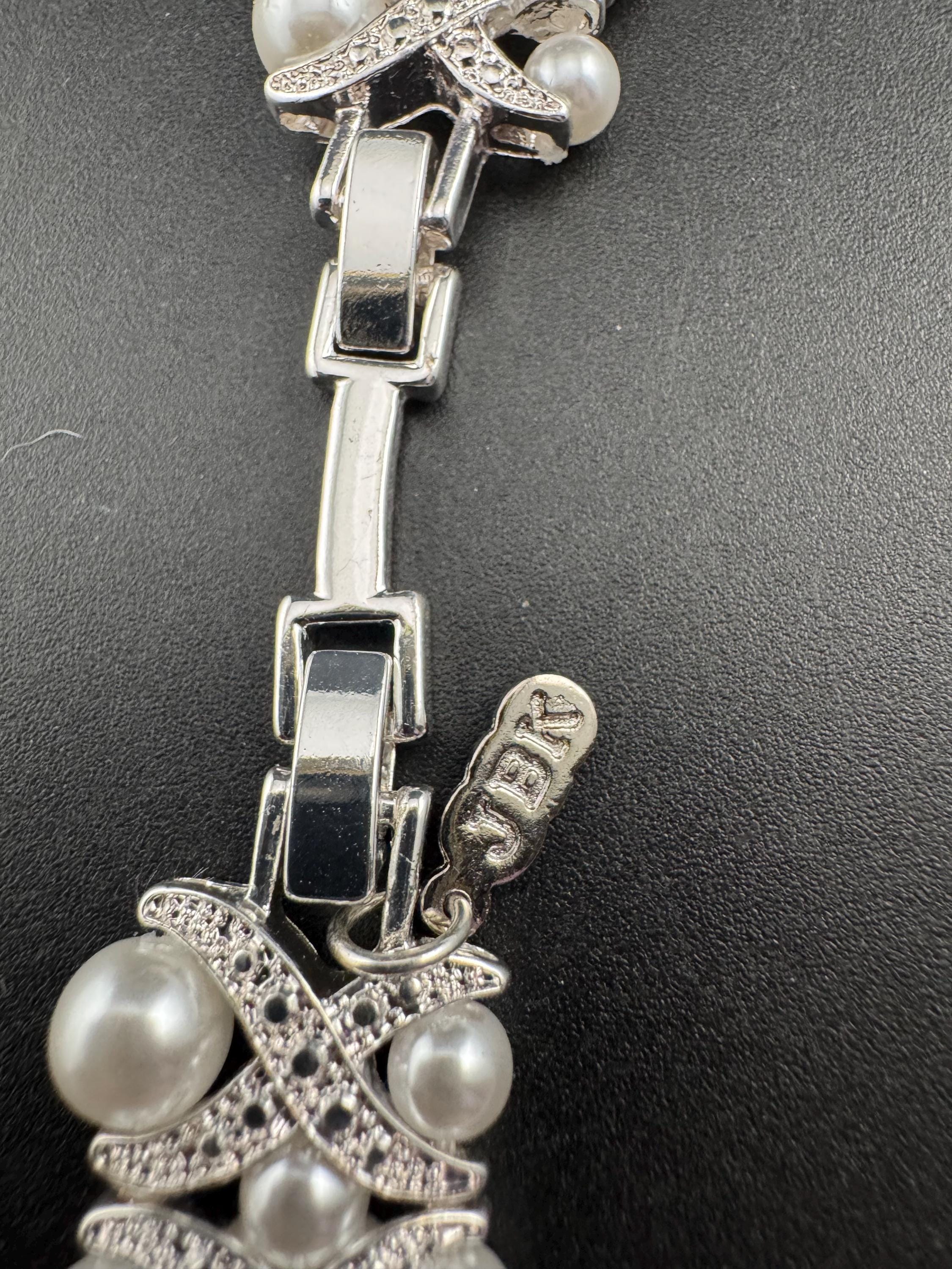 Vintage JBK Rhinestone and pearl jewelry set: Necklace bracelet and Earrings