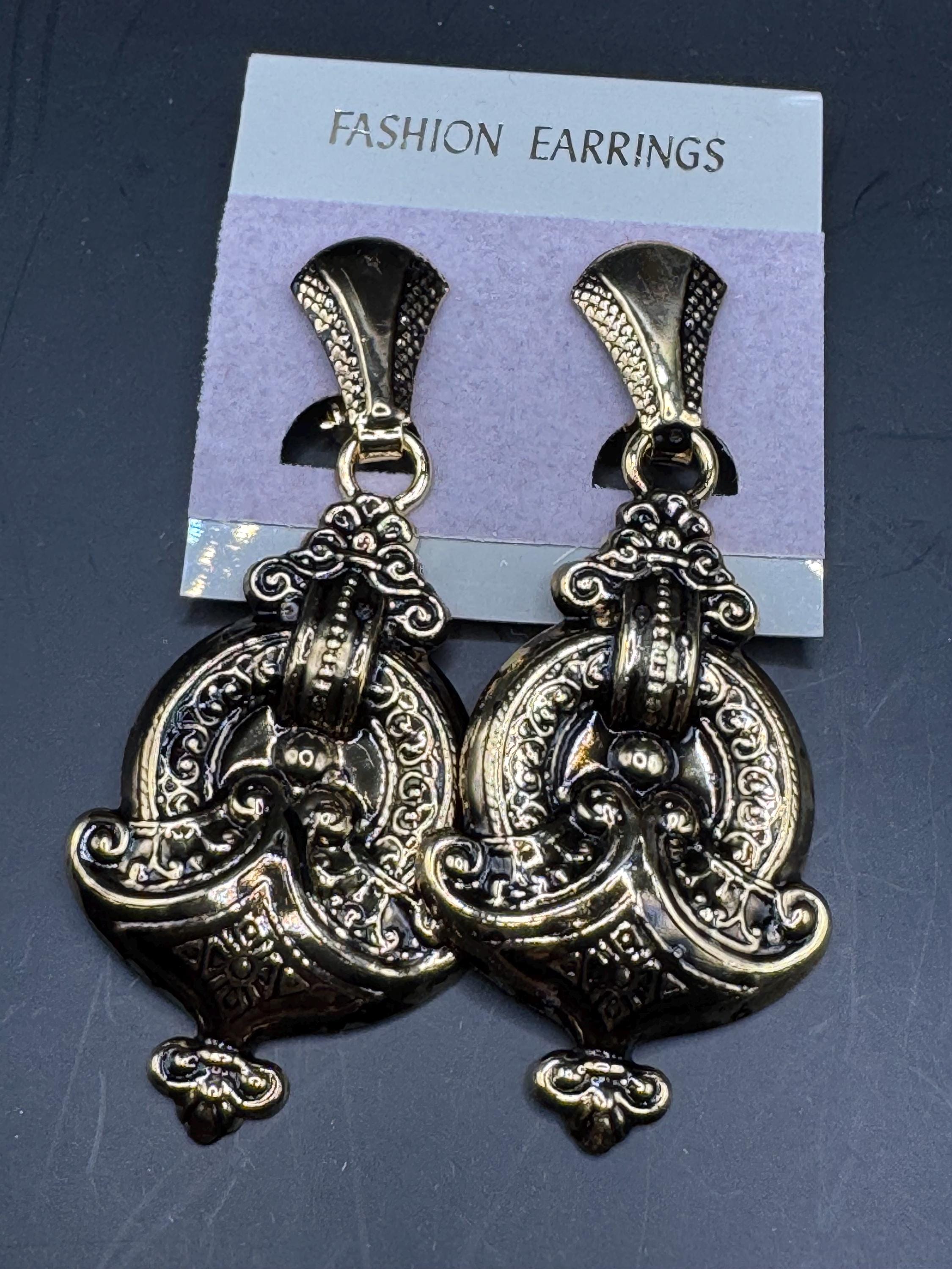 Vintage 80s 7cm antique Gold door knocker drop clip on earrings, embossed metal unused