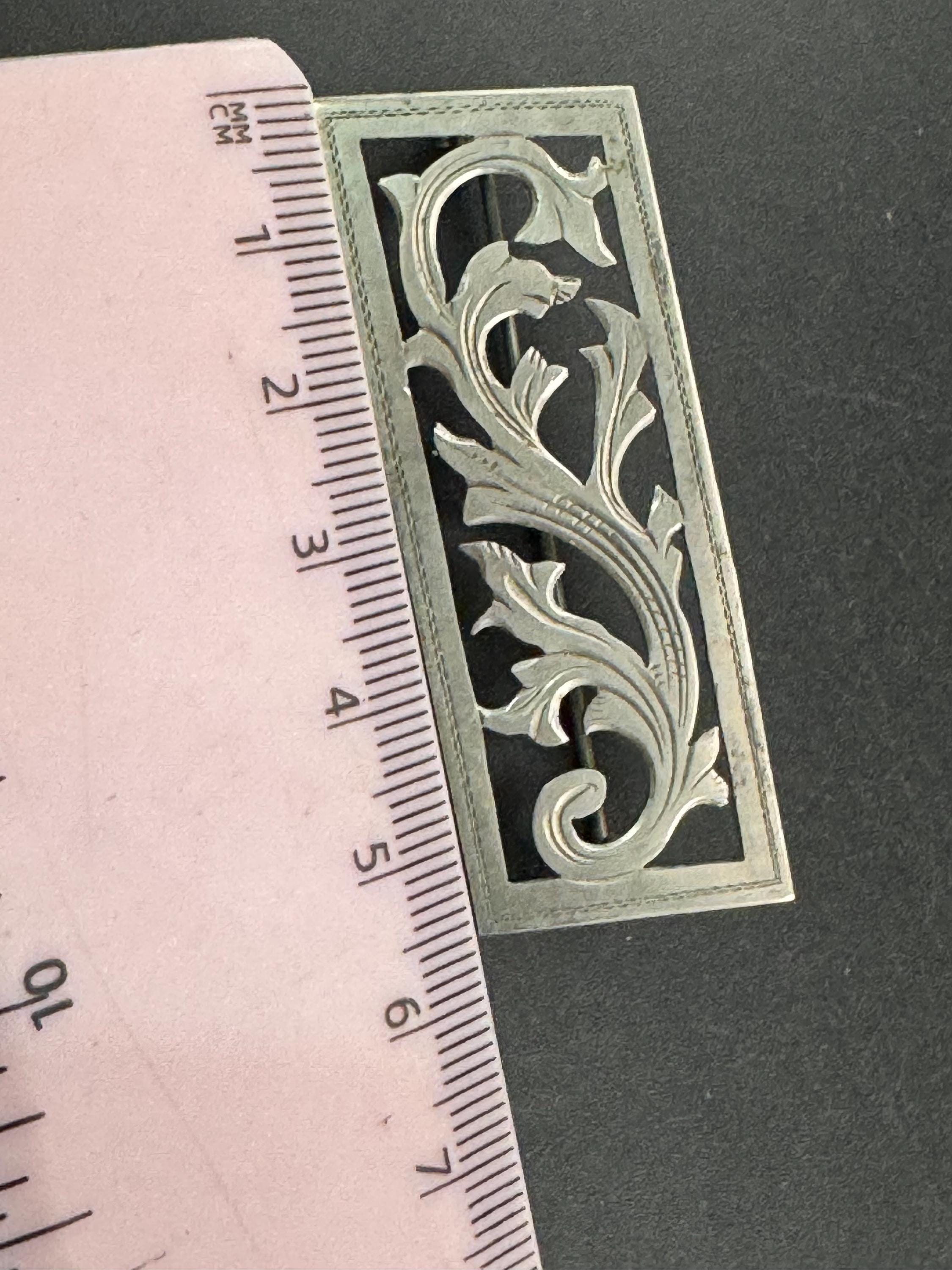 Stamped handarbeit Vintage 835 silver openwork Brooch, 6.1grams
