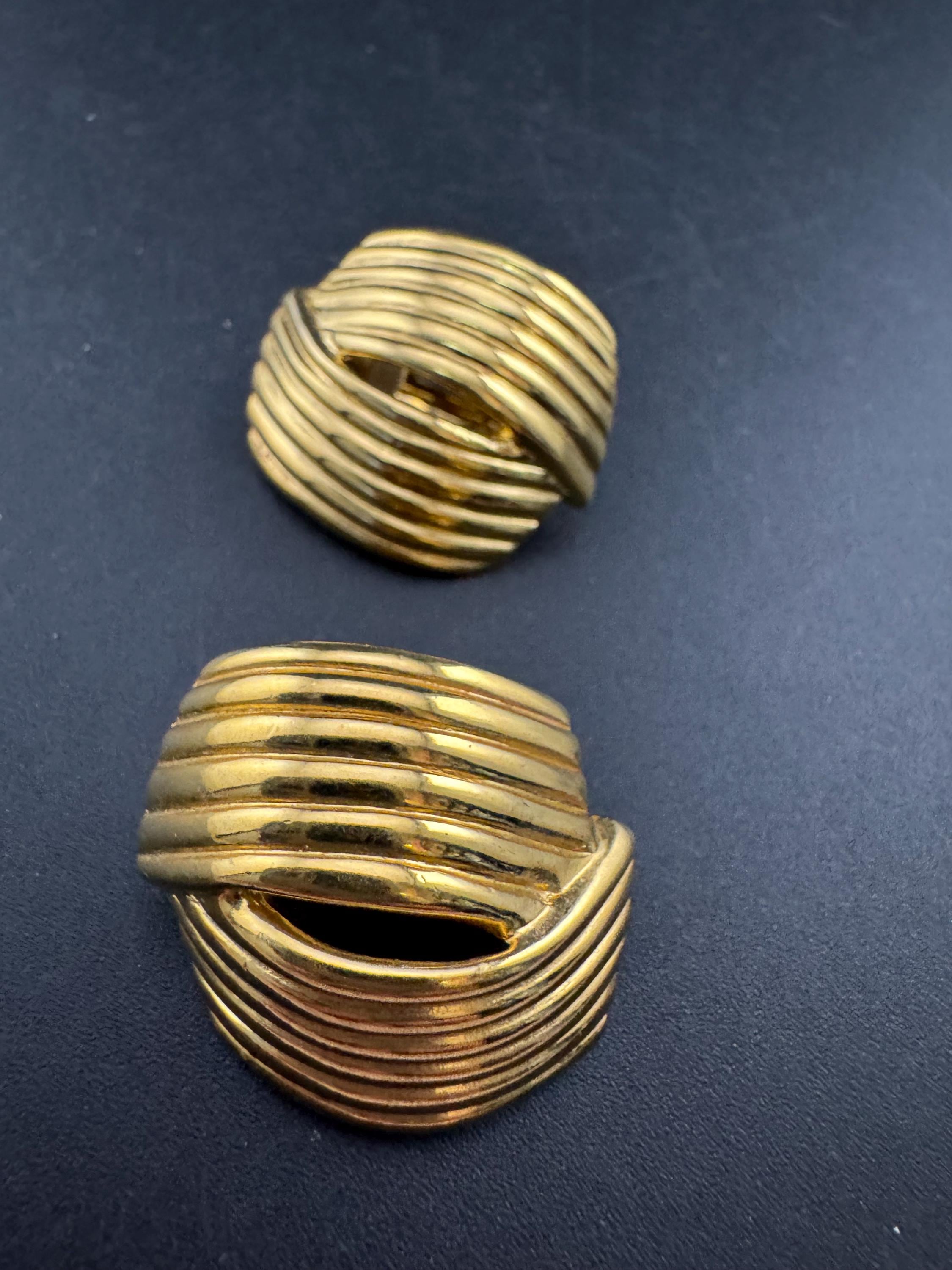 Joan rivers oversized gold plated clip on earrings