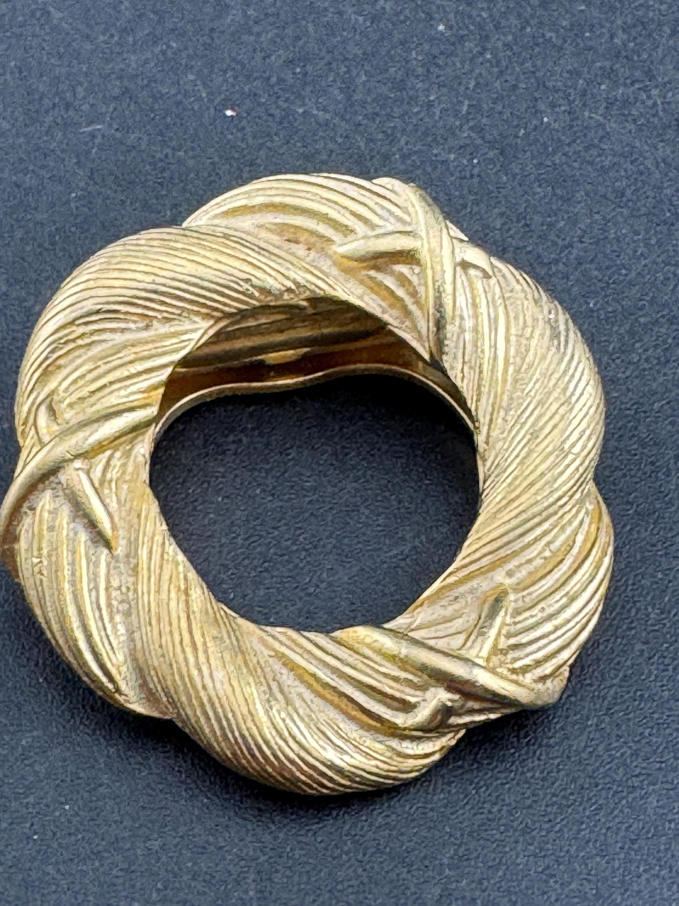 Vintage Gold rope Scarf Clip: Nautical style