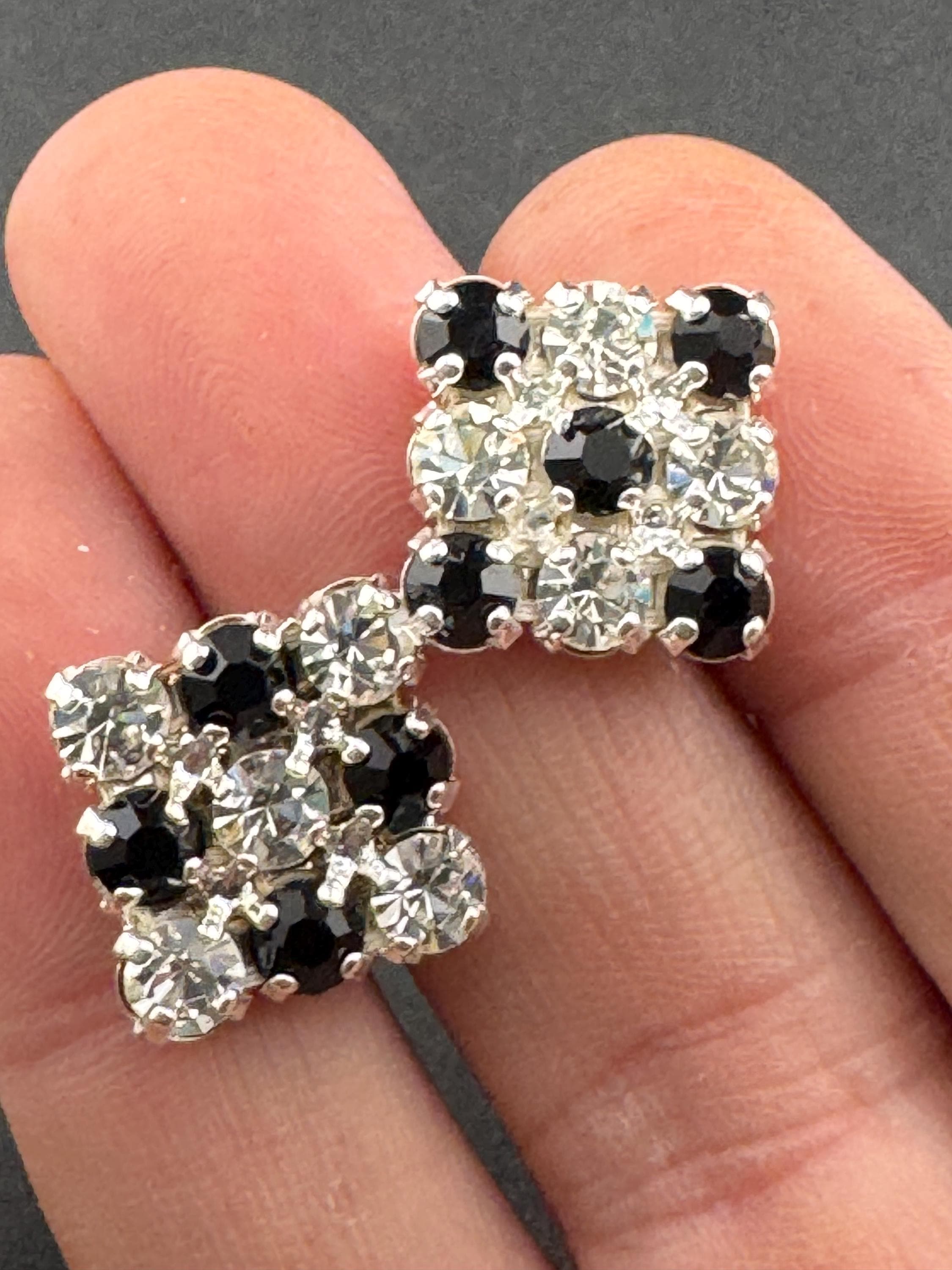 1.5cm square clear and black diamanté stud pierced earrings