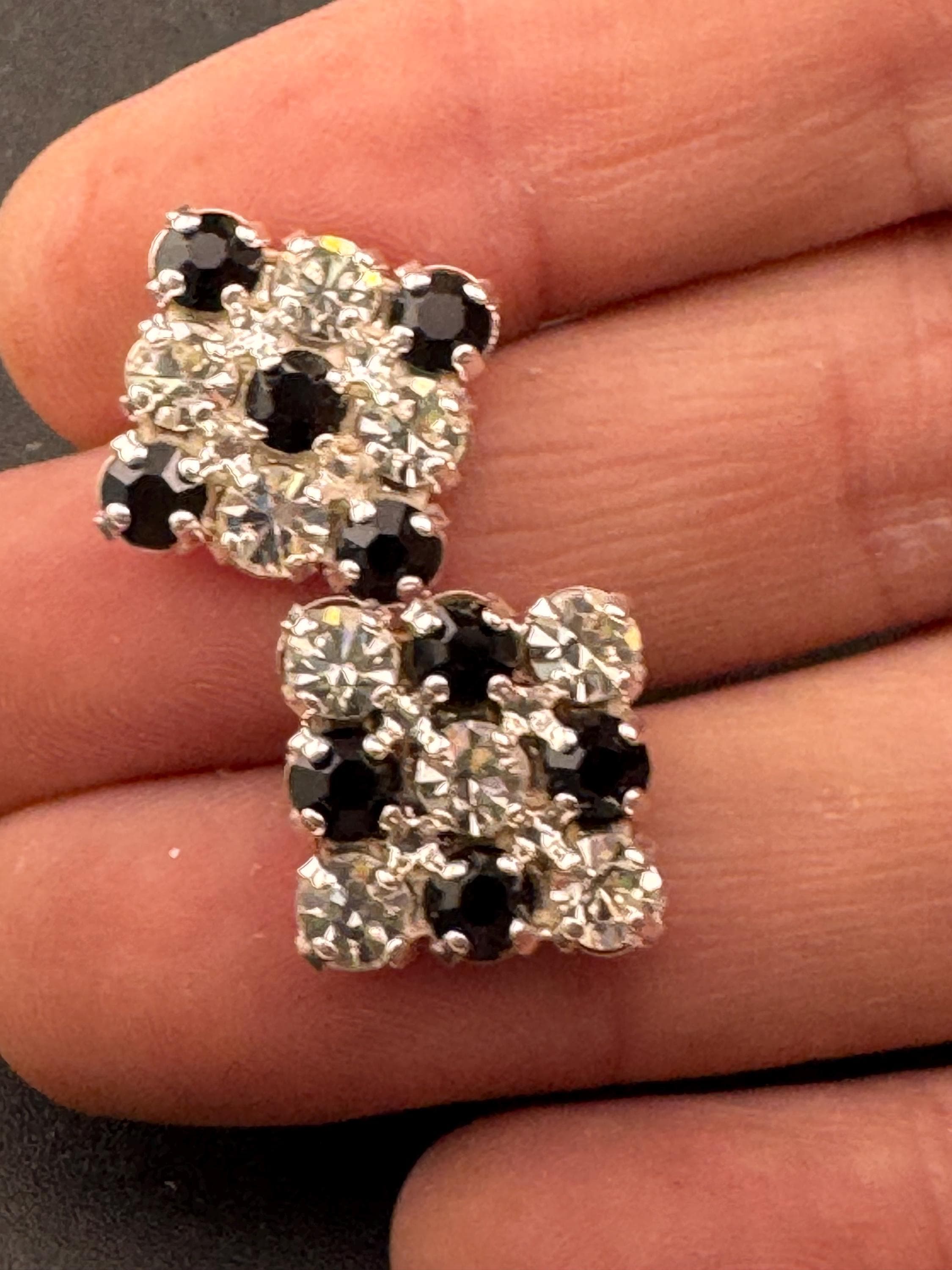 1.5cm square clear and black diamanté stud pierced earrings