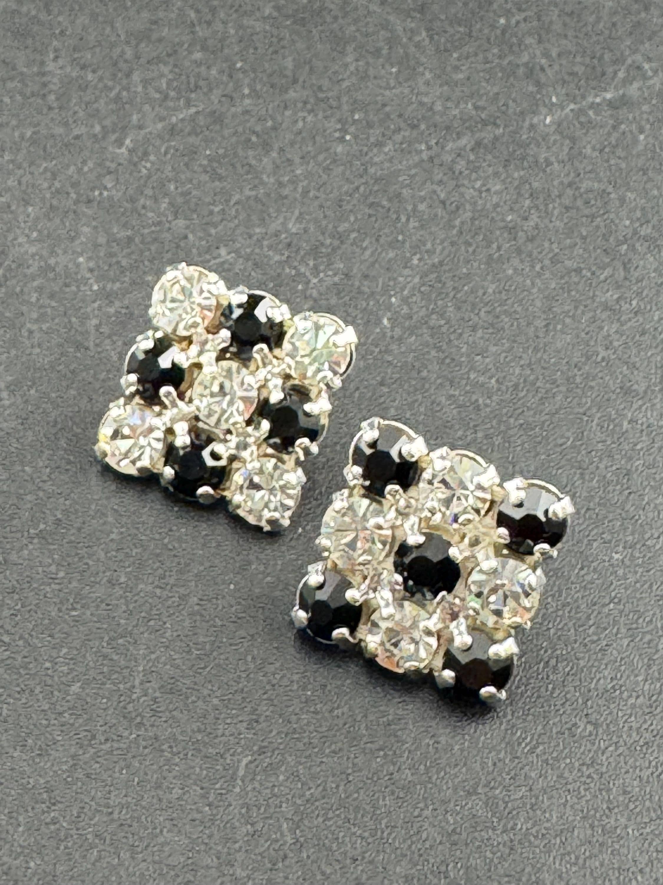 1.5cm square clear and black diamanté stud pierced earrings