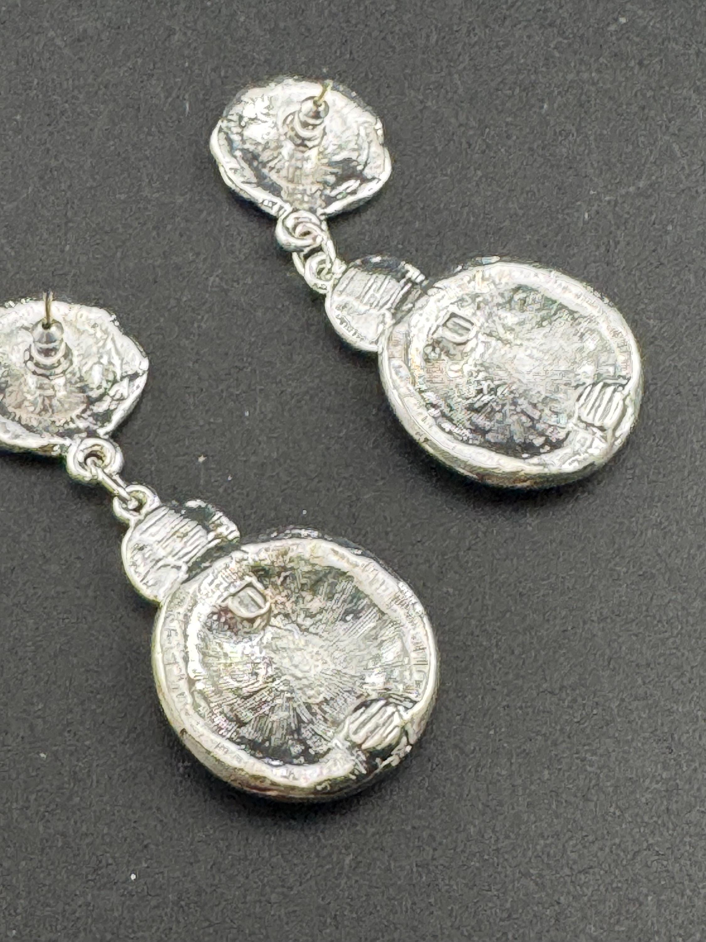 Matt silver Etruscan dangly drop disc earrings for pierced ears