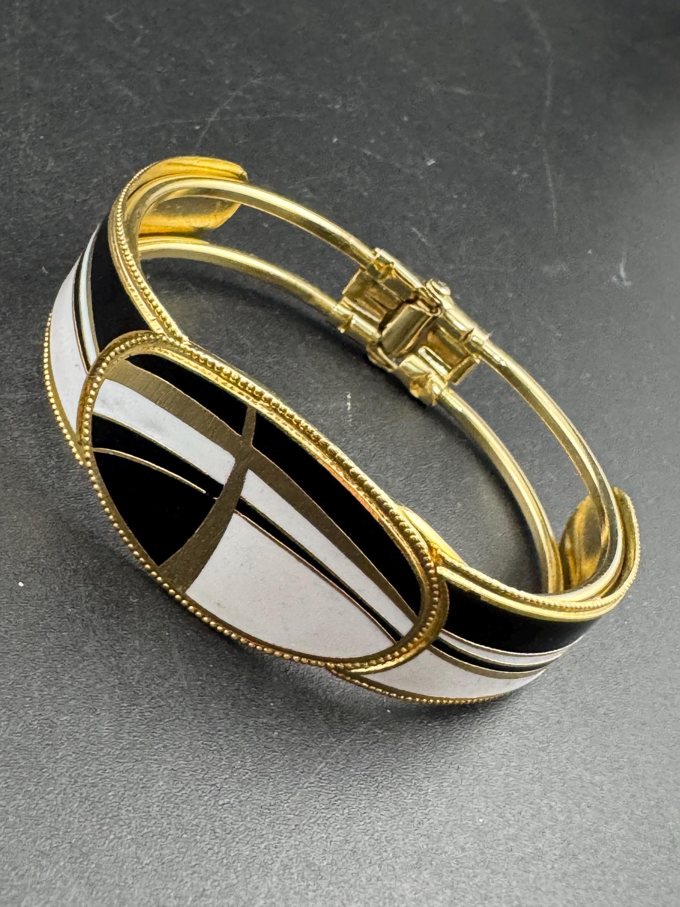 Vintage black and white enamel geometric clamper bangle: abstract modernist design 1980s 1990s