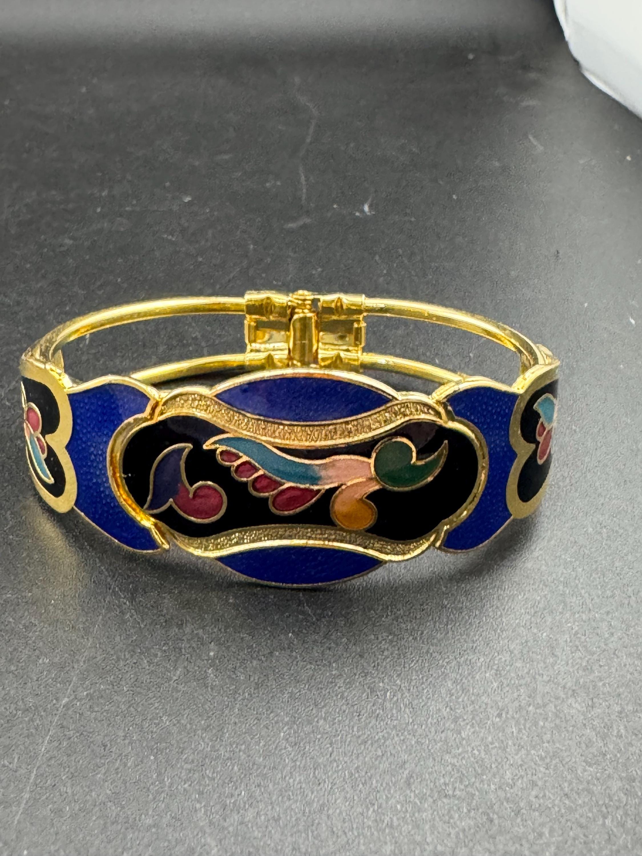 Vintage blue enamel geometric clamper bangle: floral design 1980s 1990s