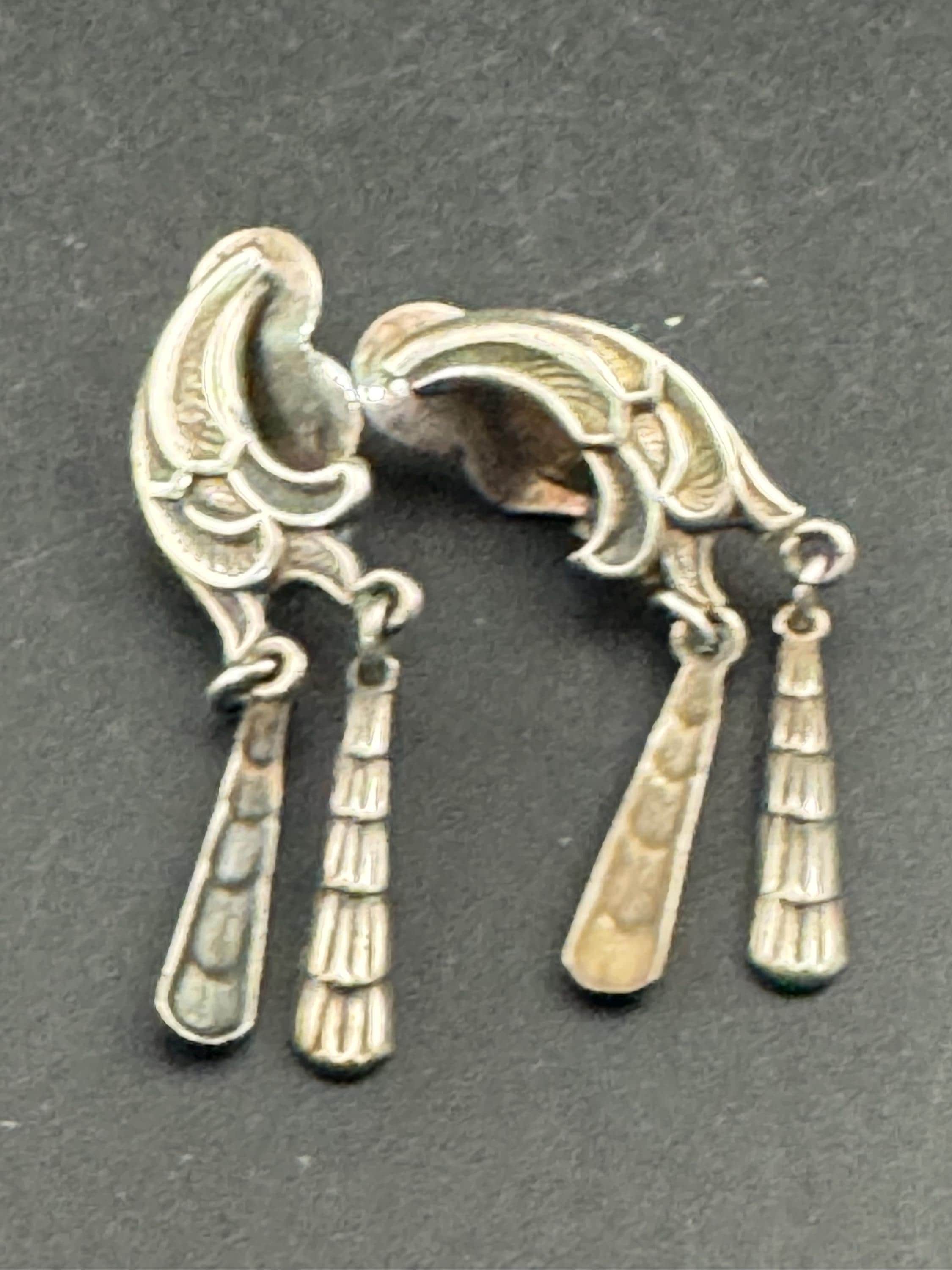 Vintage 925 modernist long dangly abstract clip on earrings, sterling silver