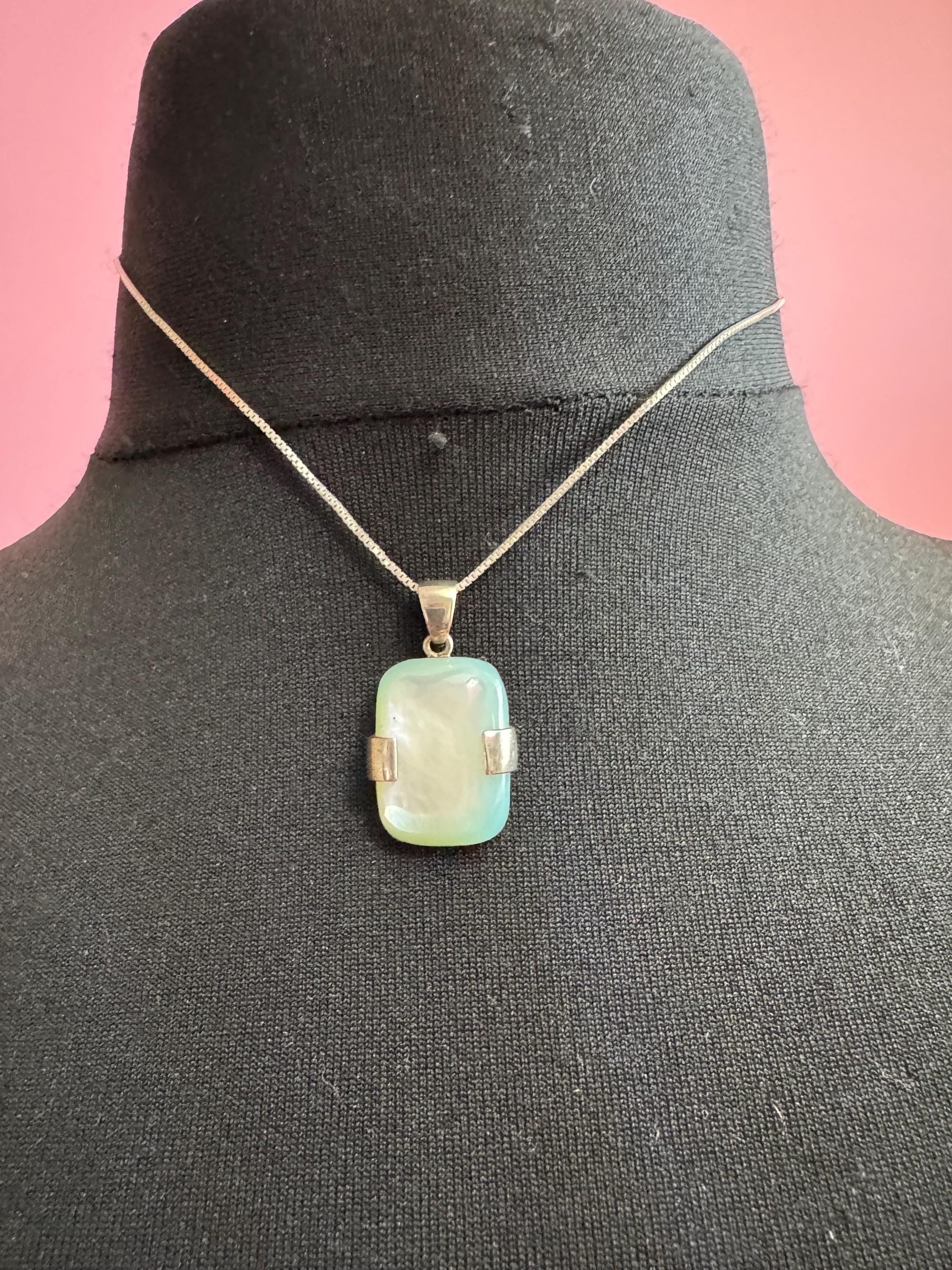 Vintage 925 blue mother of pearl shell Pendant Necklace: modernist Sterling Silver