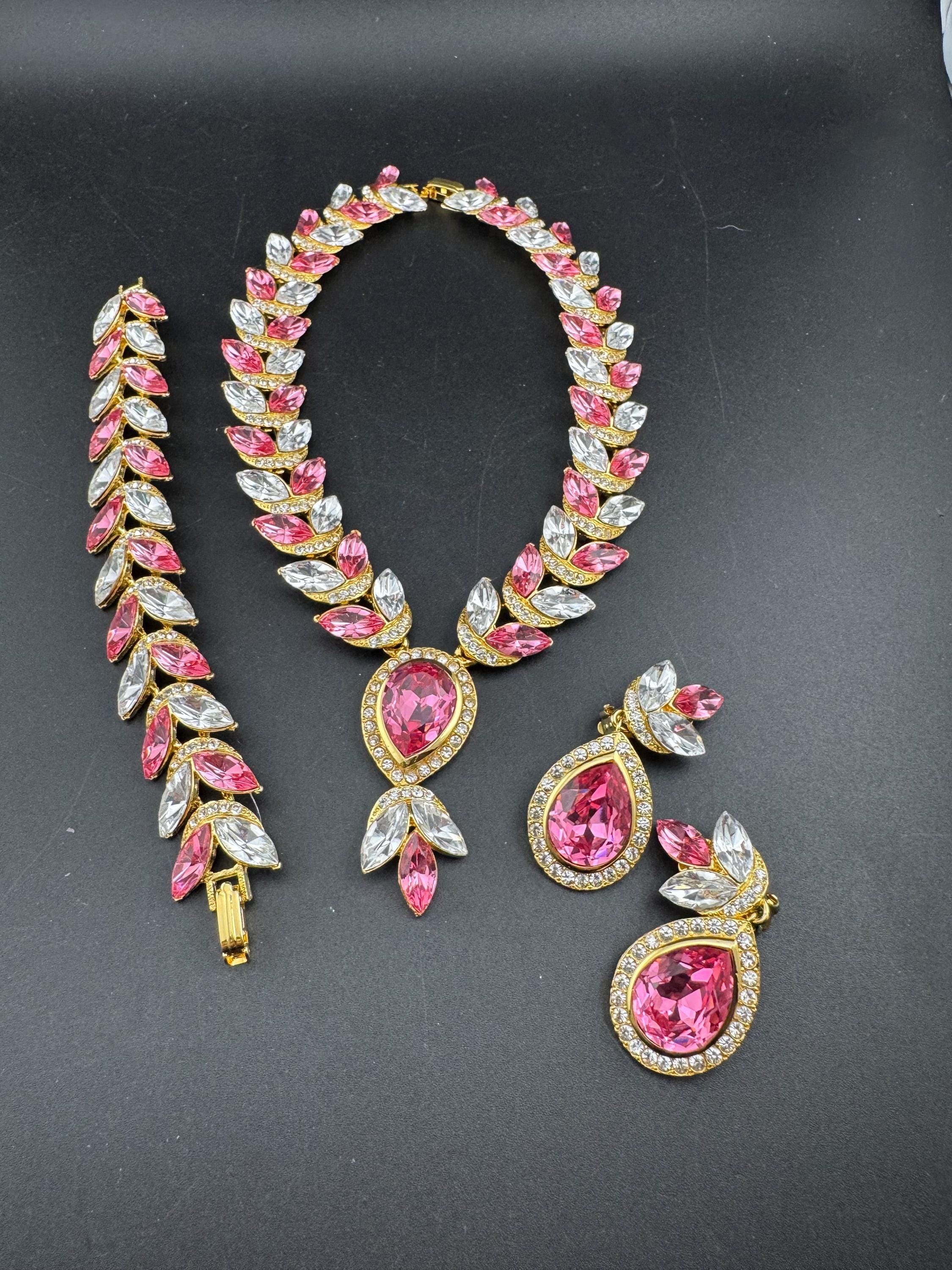 Vintage PINK Swarovski crystal jewellery set, necklace,bracelet and clip on earrings.
