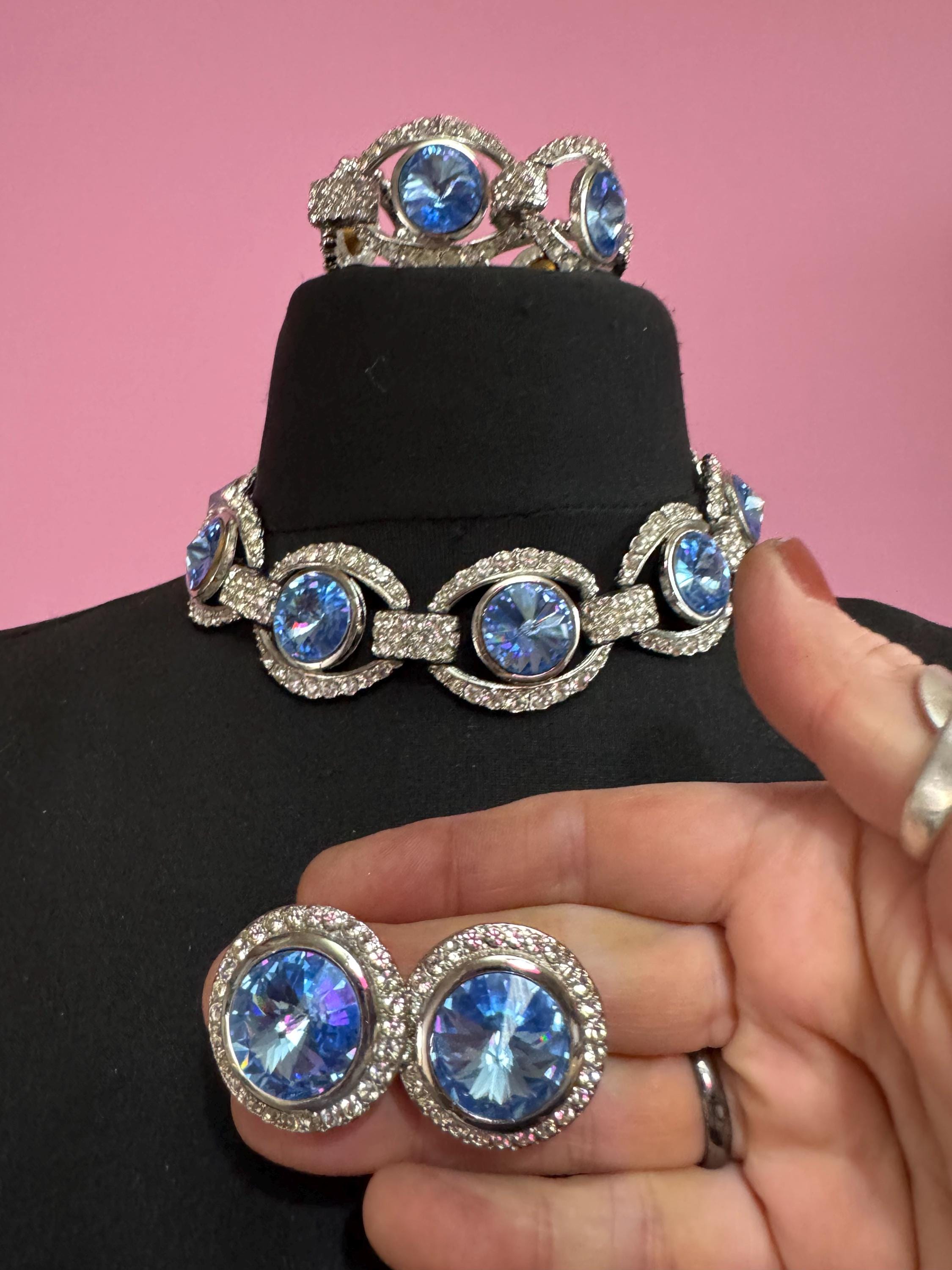 Vintage sapphire BLUE Swarovski rivoli crystal jewellery set, necklace,bracelet and clip on earrings.