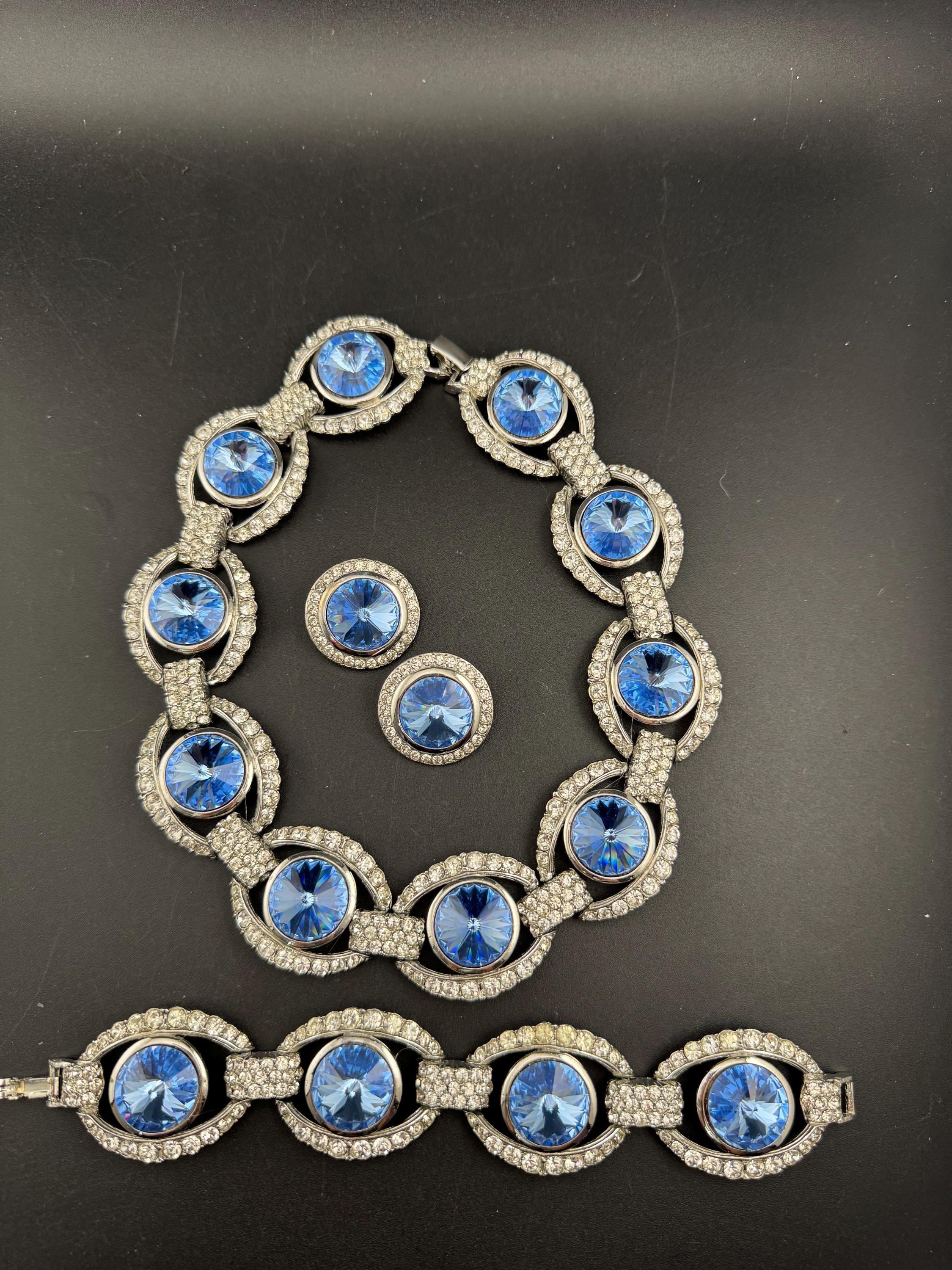Vintage sapphire BLUE Swarovski rivoli crystal jewellery set, necklace,bracelet and clip on earrings.