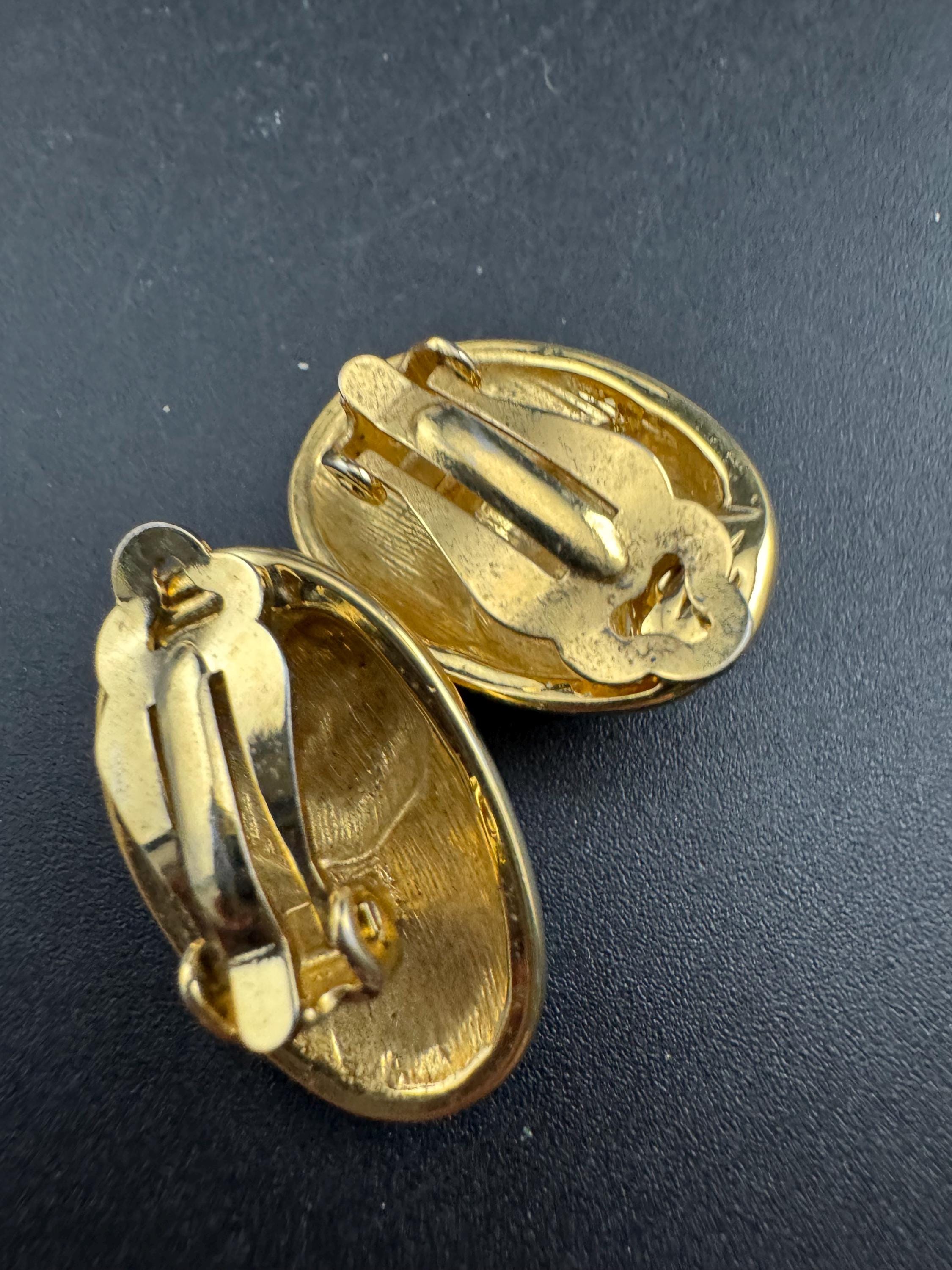 Vintage 1980s Clip On rhinestone Earrings: Gold Tone Red Cabochon, Gripoix Style