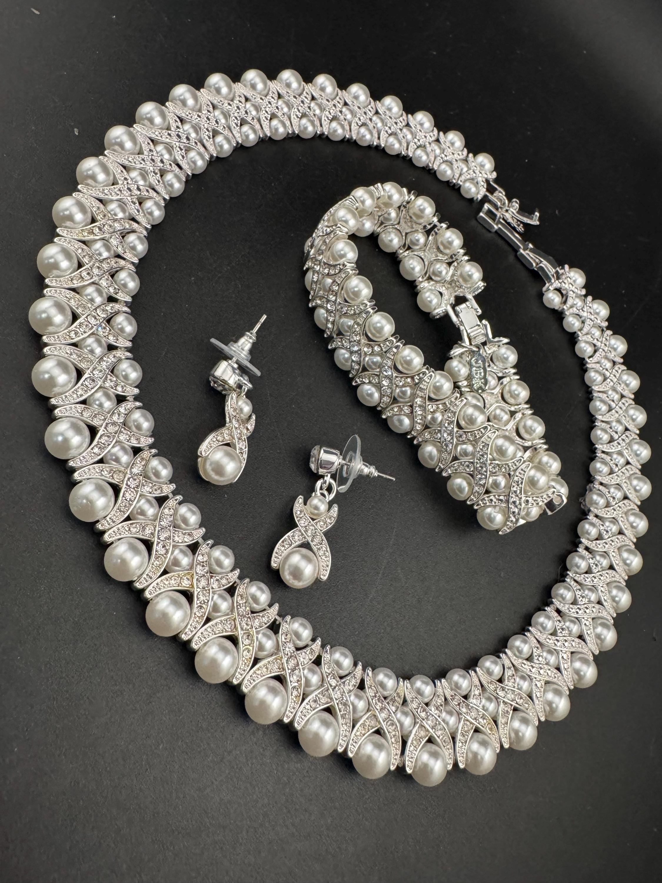Vintage JBK Rhinestone and pearl jewelry set: Necklace bracelet and Earrings