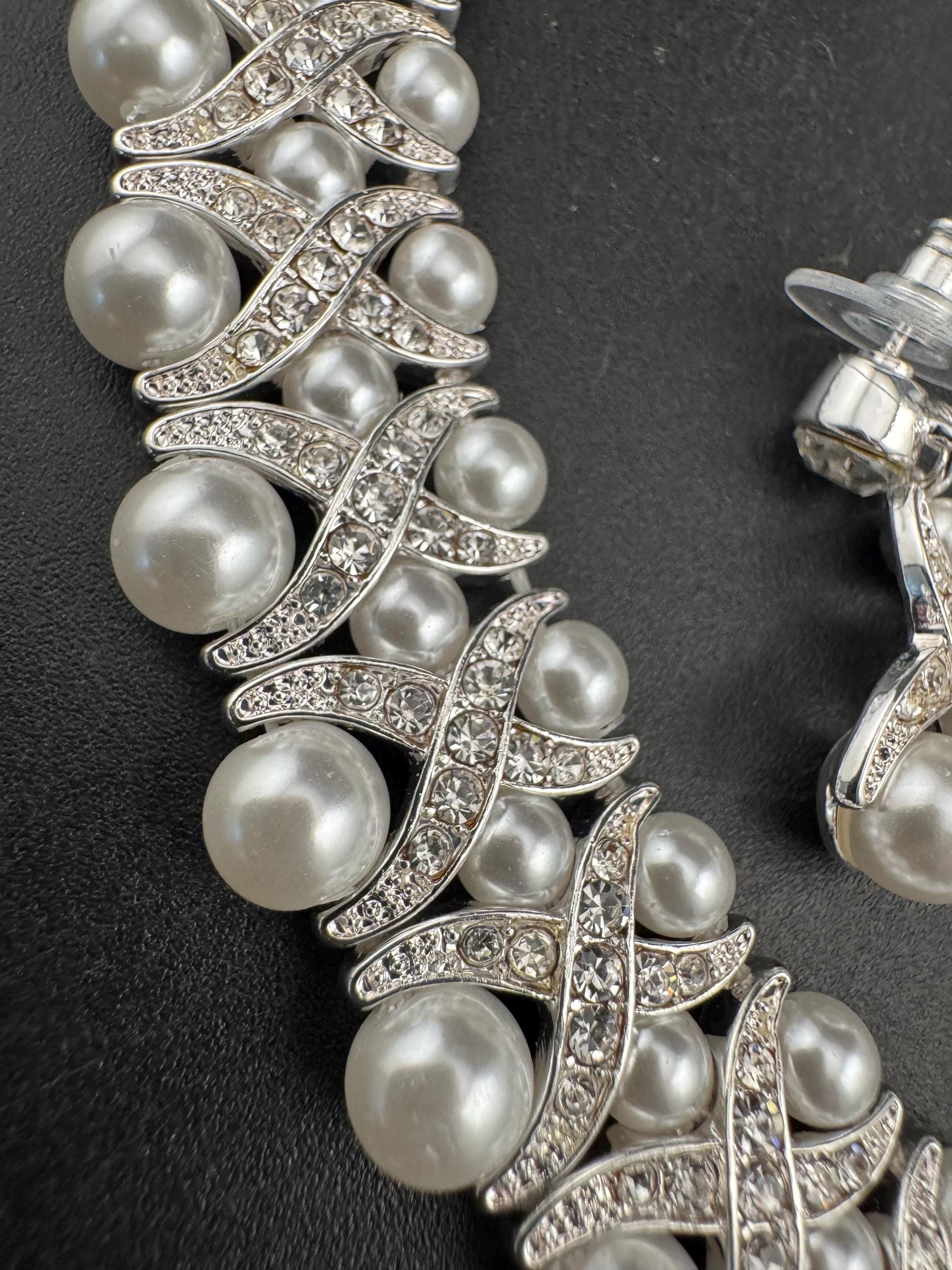 Vintage JBK Rhinestone and pearl jewelry set: Necklace bracelet and Earrings