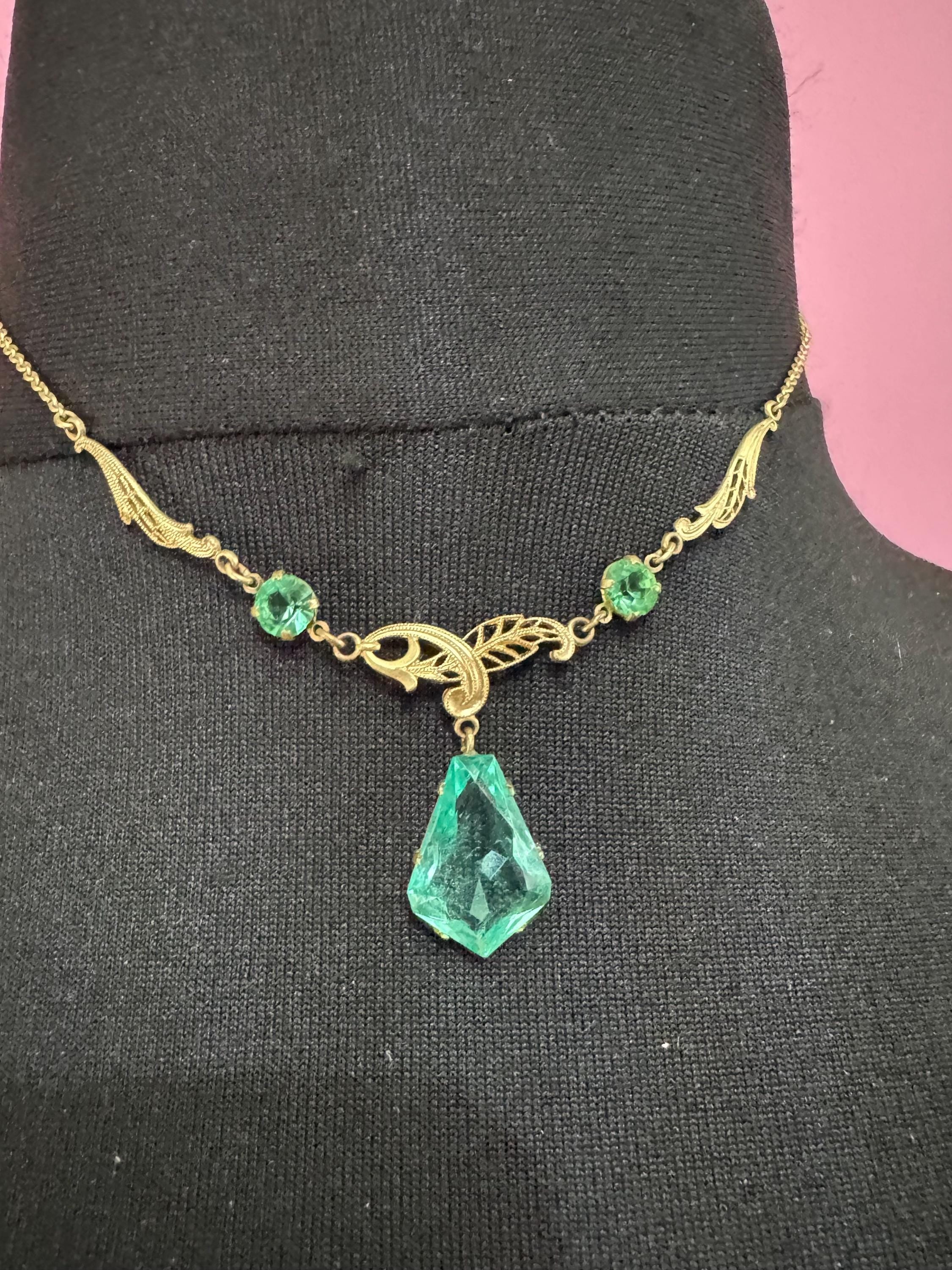 Rolled gold Art Deco emerald green teardrop pendant drop Necklace Antique
