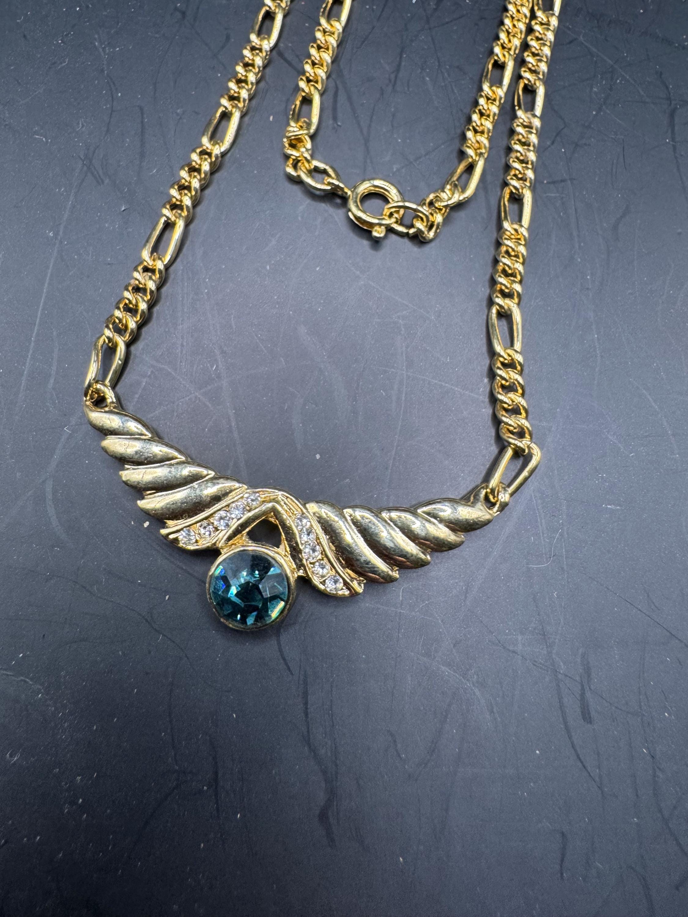 Gold Tone Figaro Chain sapphire Necklace: blue clear Rhinestone