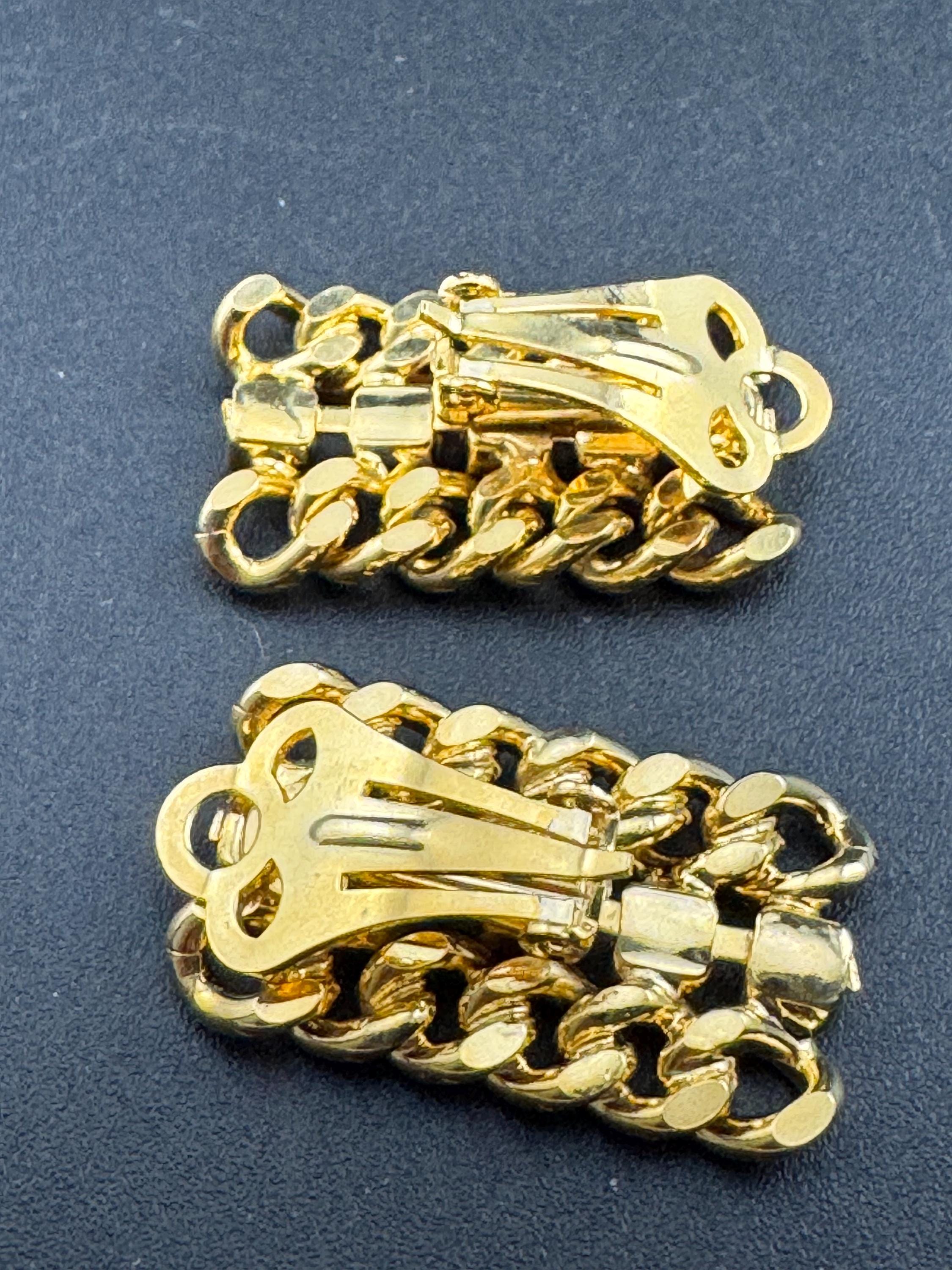Vintage 1980s flat curb Chain Clip On Earrings: Gold Tone Diamanté