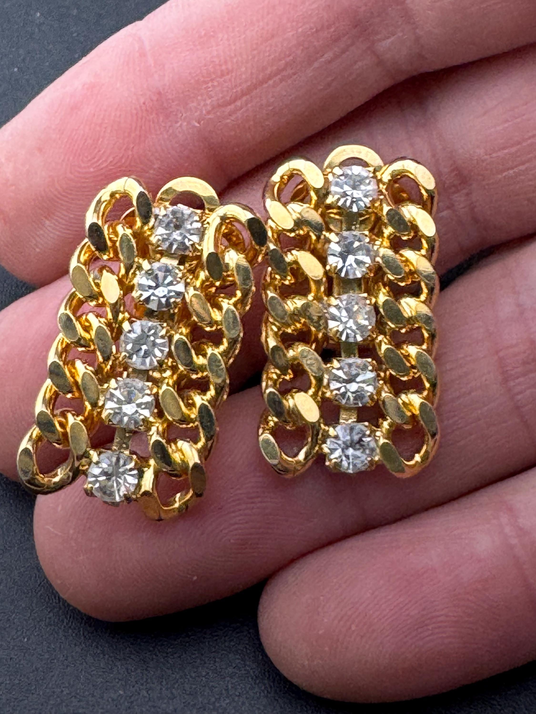 Vintage 1980s flat curb Chain Clip On Earrings: Gold Tone Diamanté