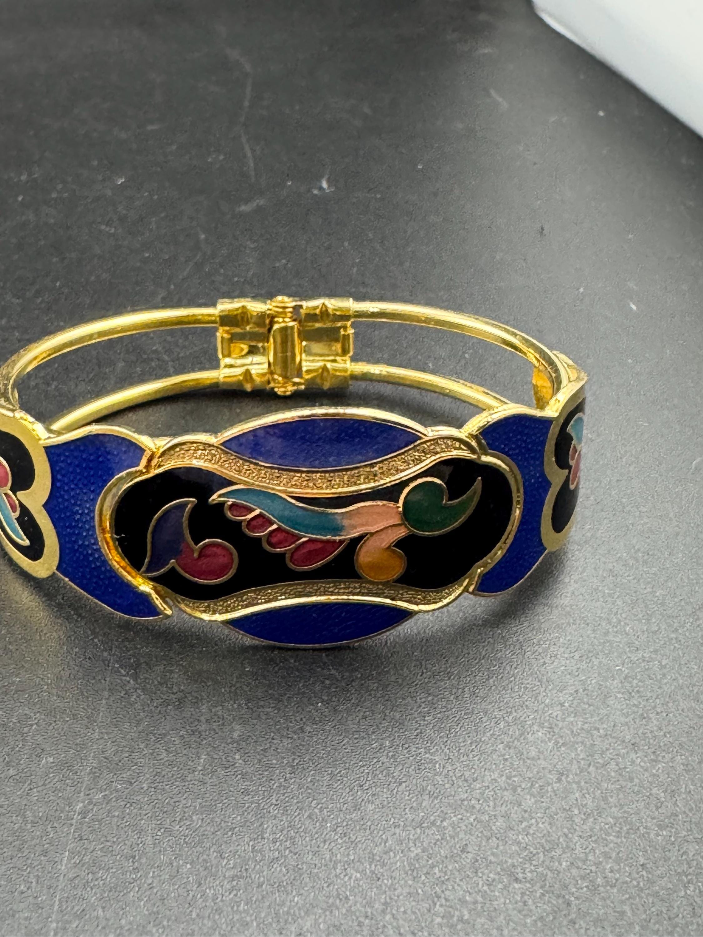 Vintage blue enamel geometric clamper bangle: floral design 1980s 1990s