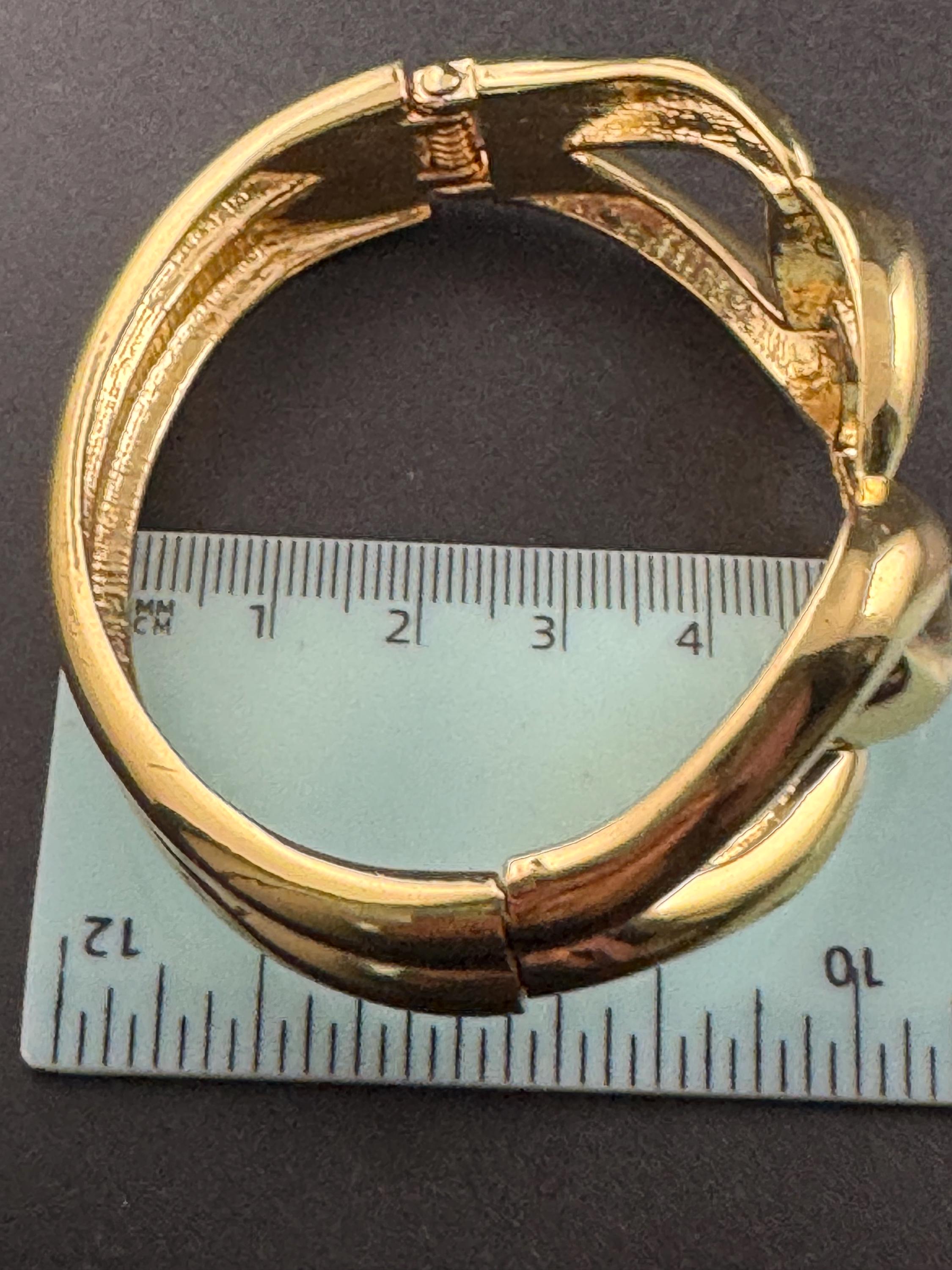 Vintage gold wide chain link clamper bangle, classic 1980s