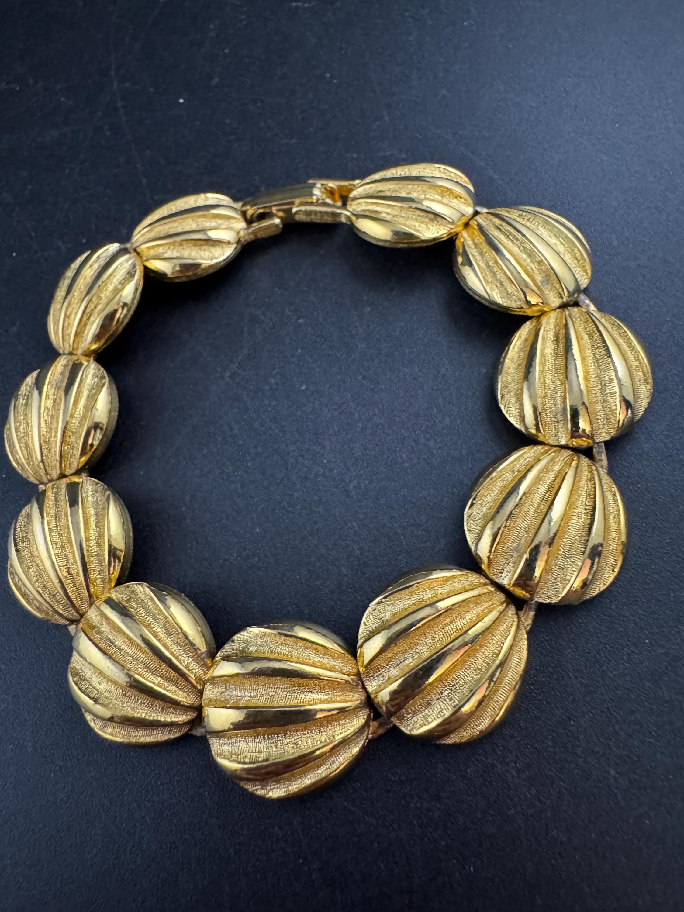 Vintage round panel link bracelet, gold tone stamped