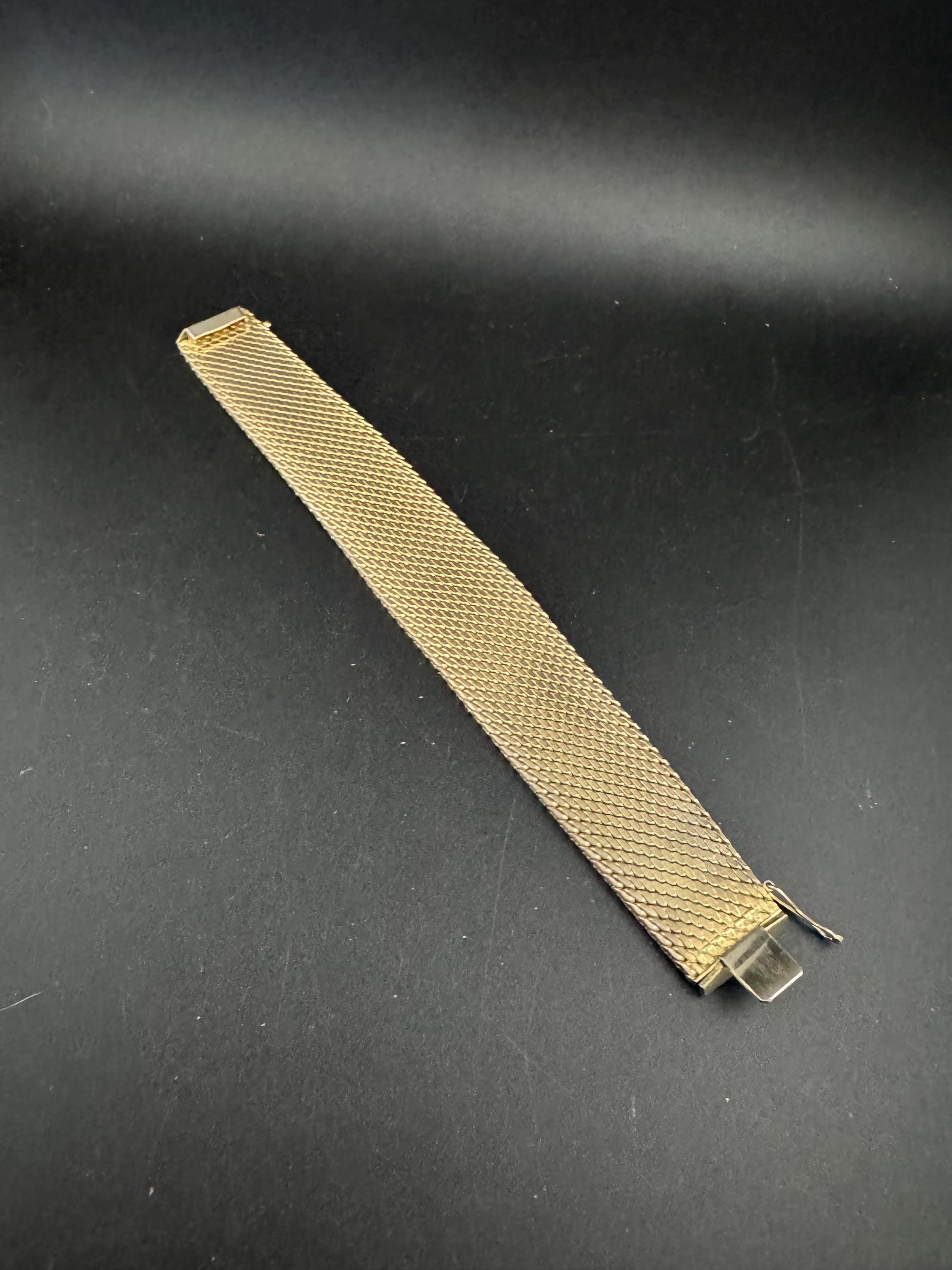 1970s Italian tapered articulated flat bracelet, gold plated and in fabulous condition