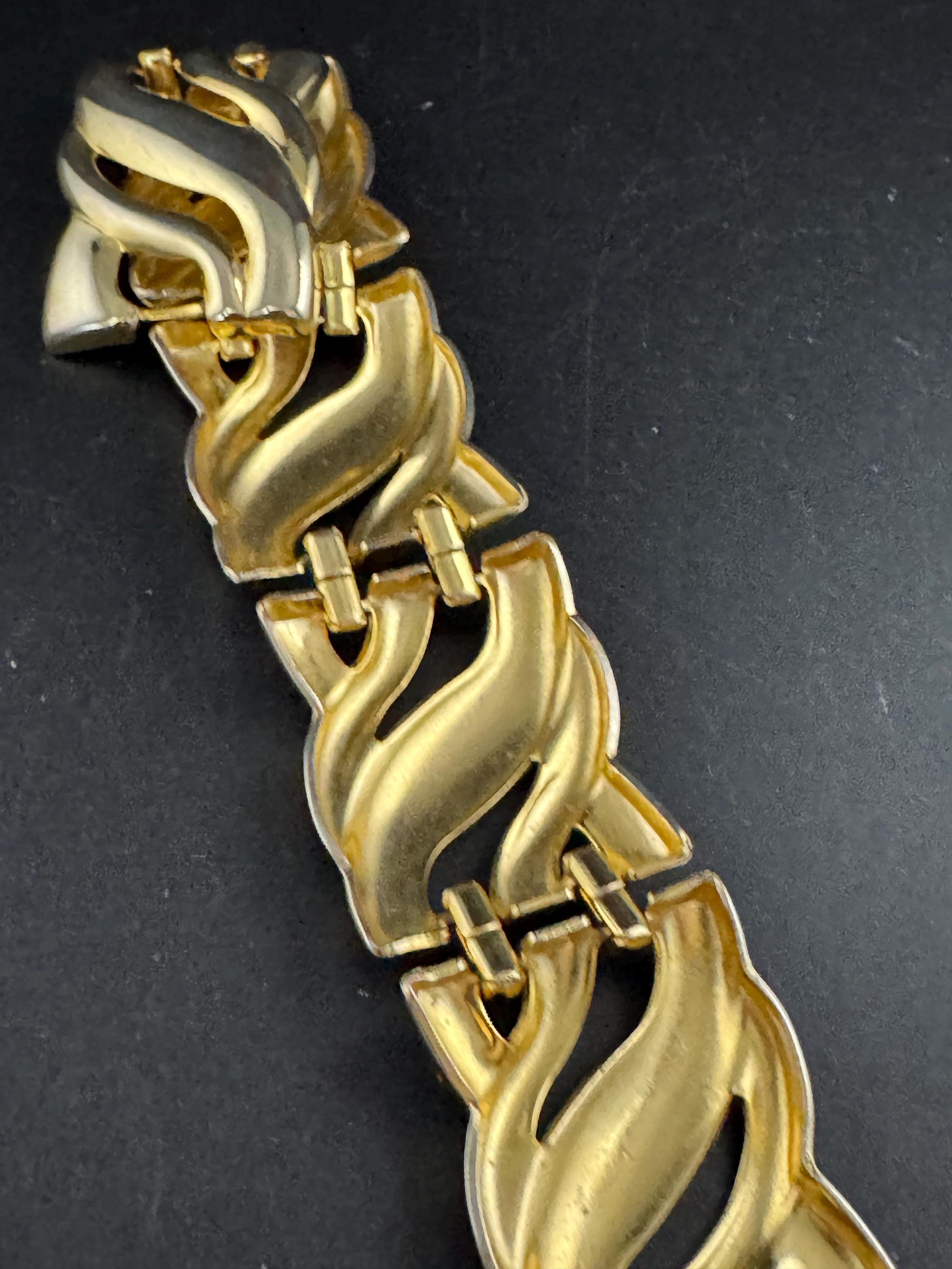 Retro 80s chunky panel link bracelet, 19.5cm gold tone