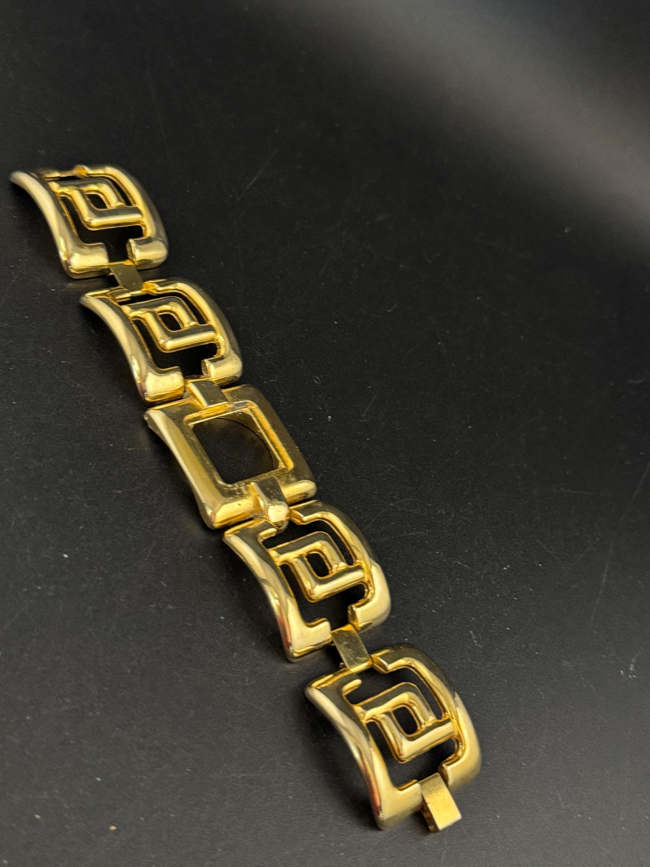 Retro 80s chunky panel link bracelet, gold tone watch strap