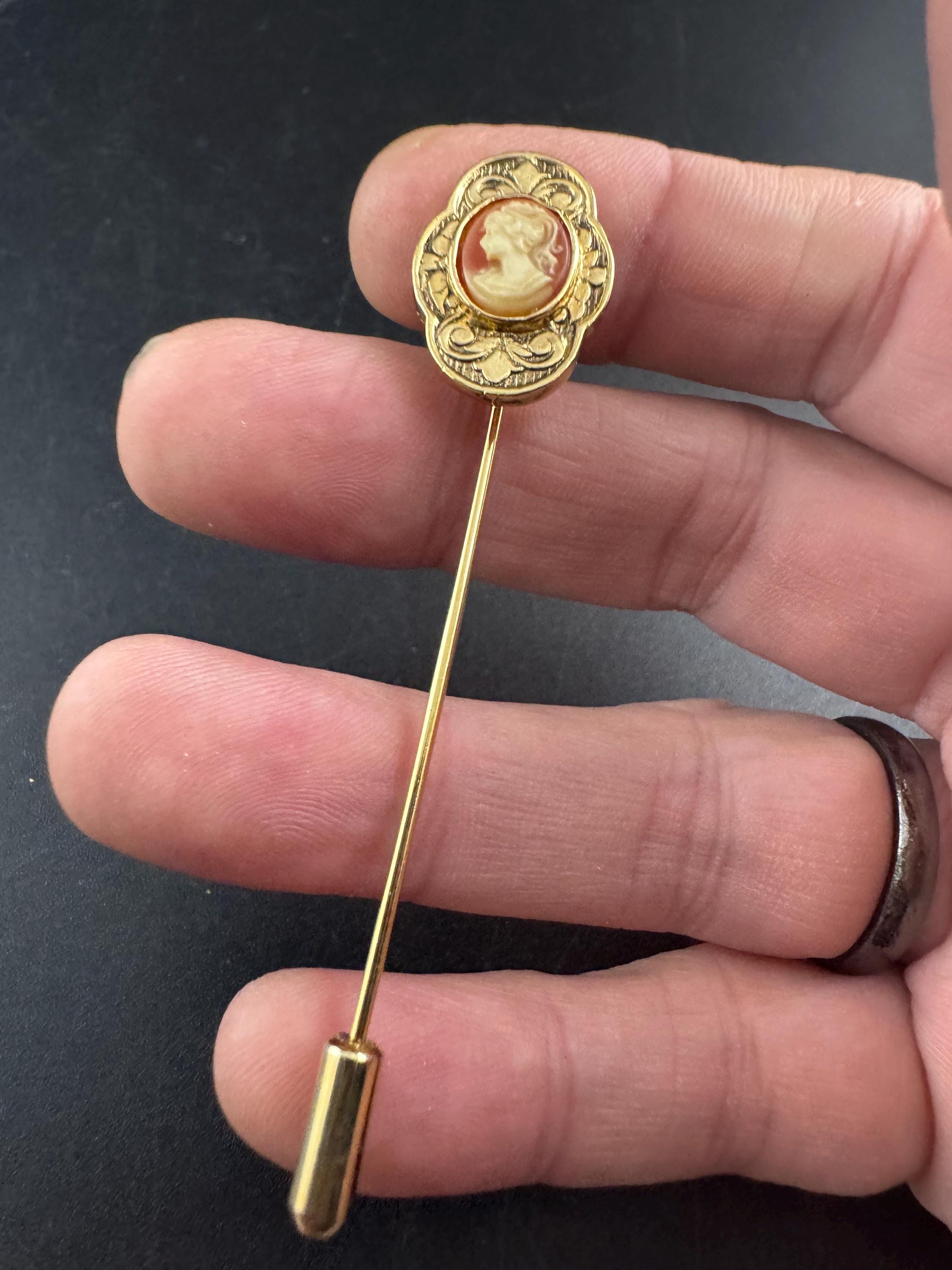 gold tone cameo Stick Pin, 1980s acrylic
